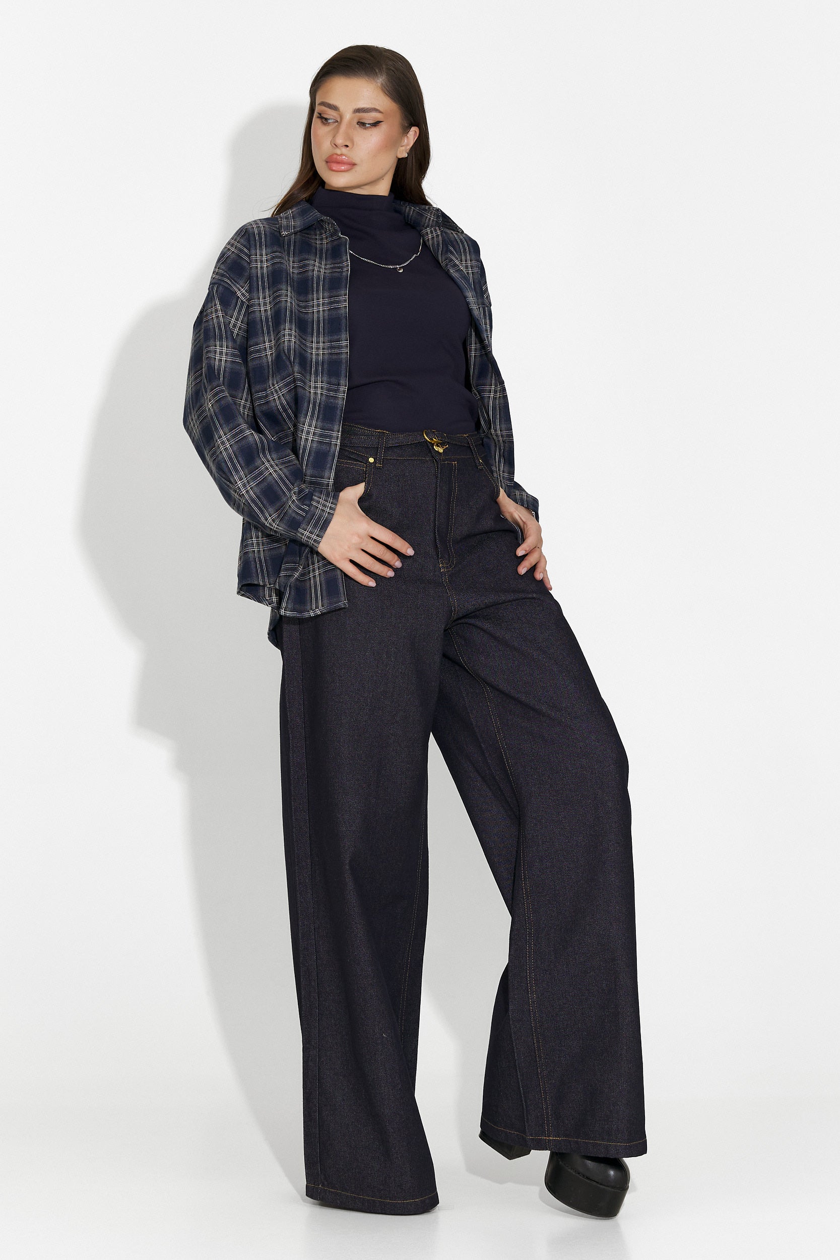 Flovira Bogas női lezser tengerészkék farmernadrág