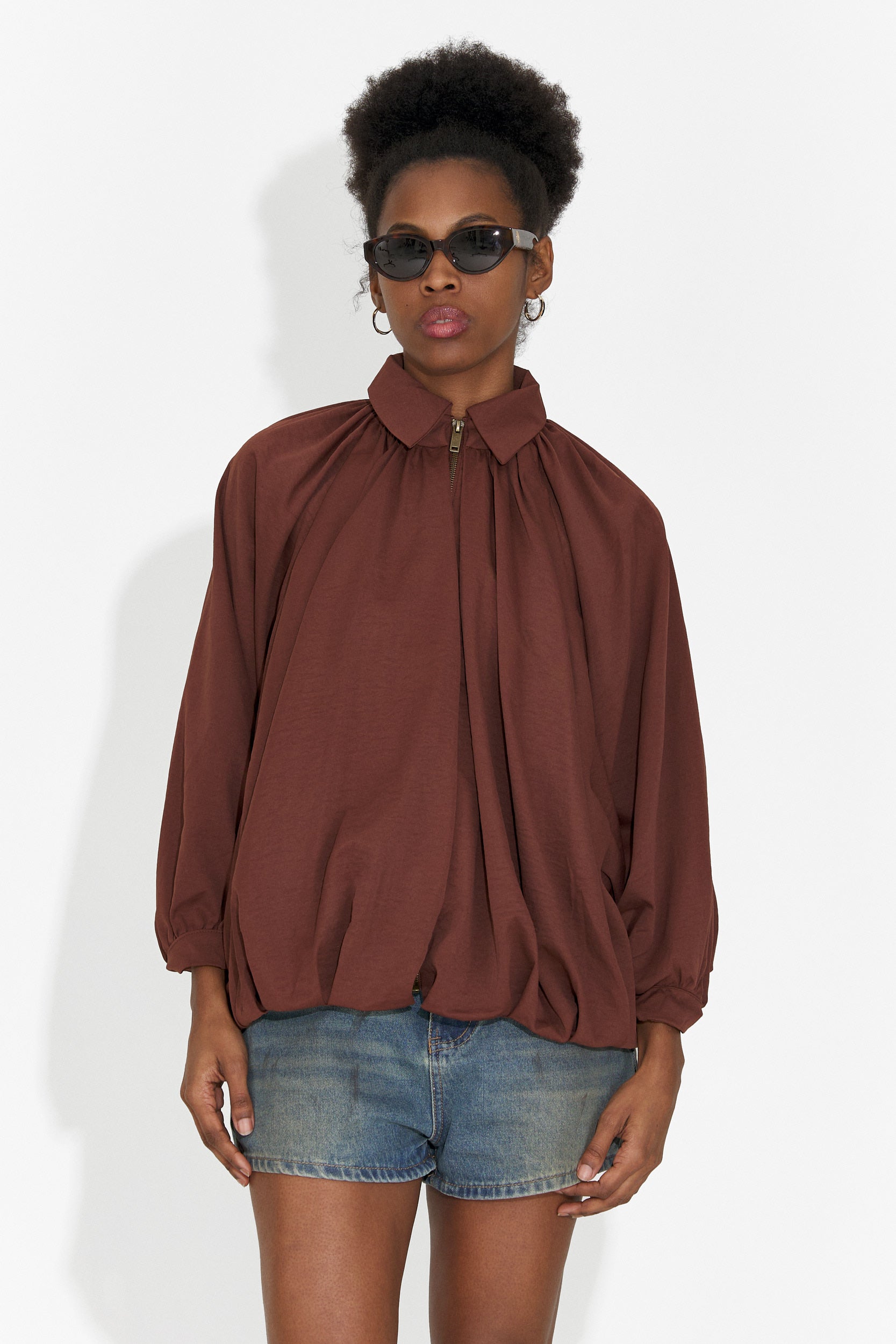 Női világoskék rövid, lezser farmernadrág Cherele Bogas