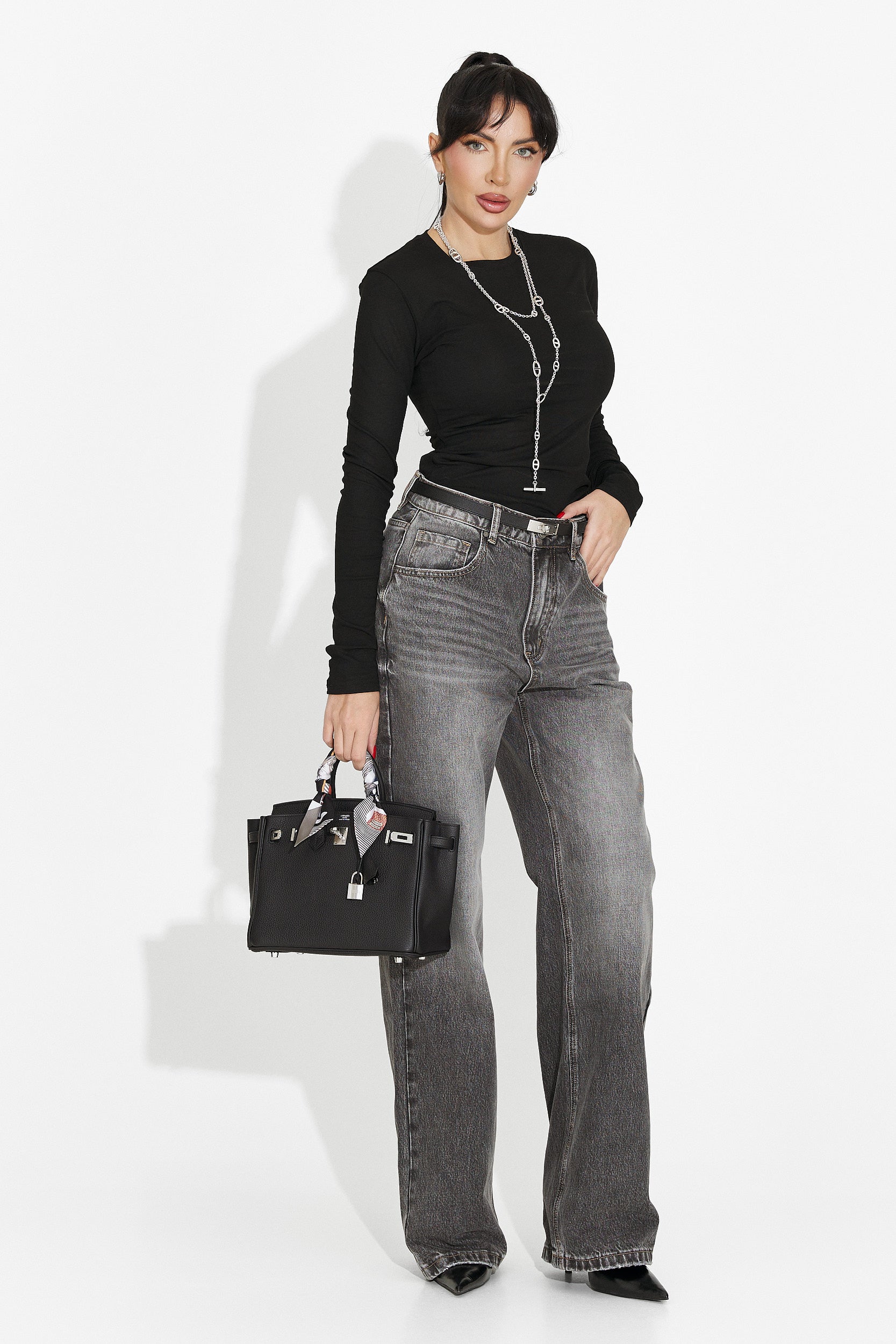 Női fekete alkalmi blúz Kisena bogas