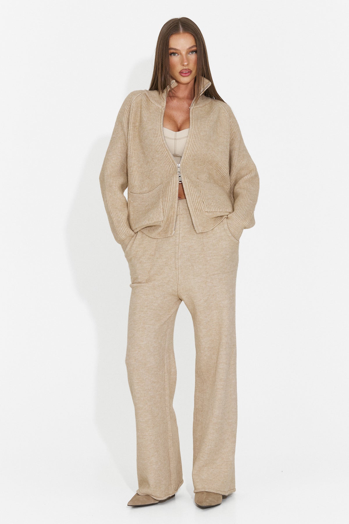 Compleu bej Tryloela Bogas
