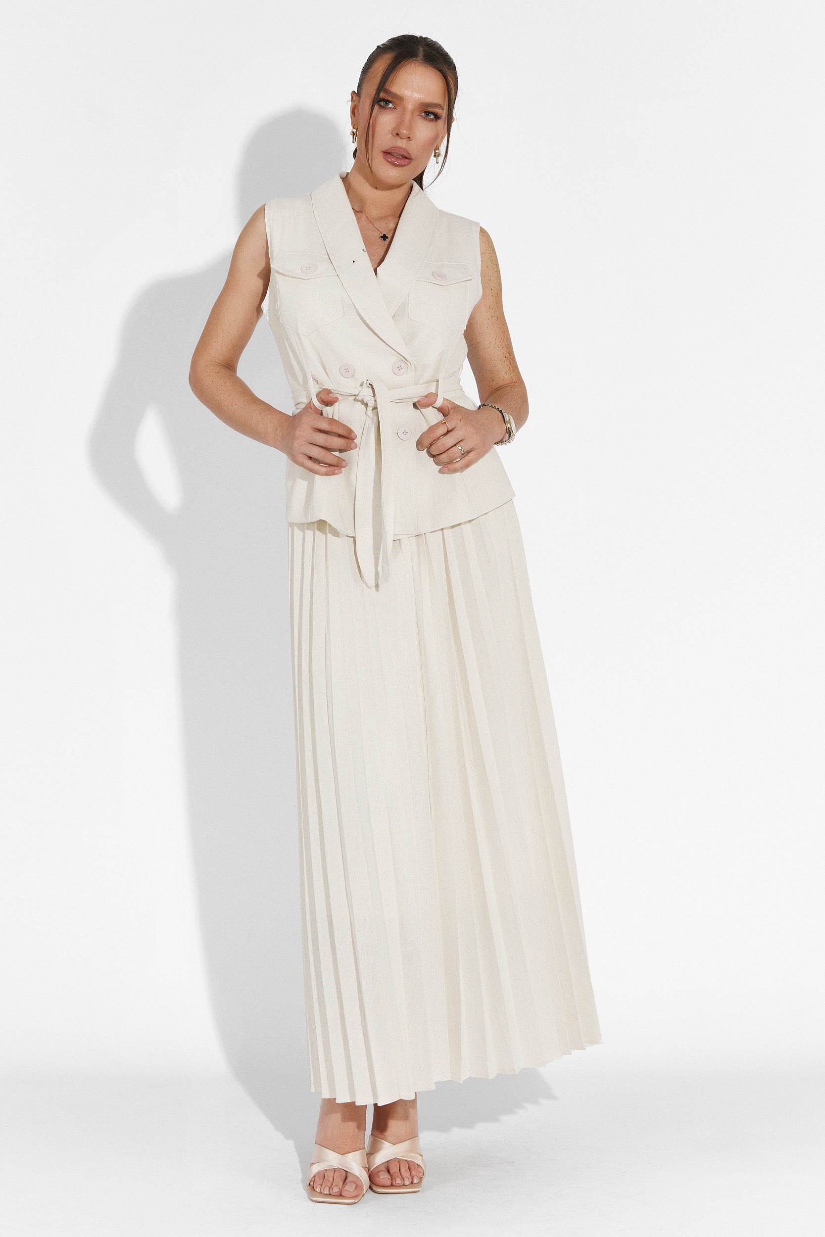 Timothy Bogas bézs szoknyakosztüm