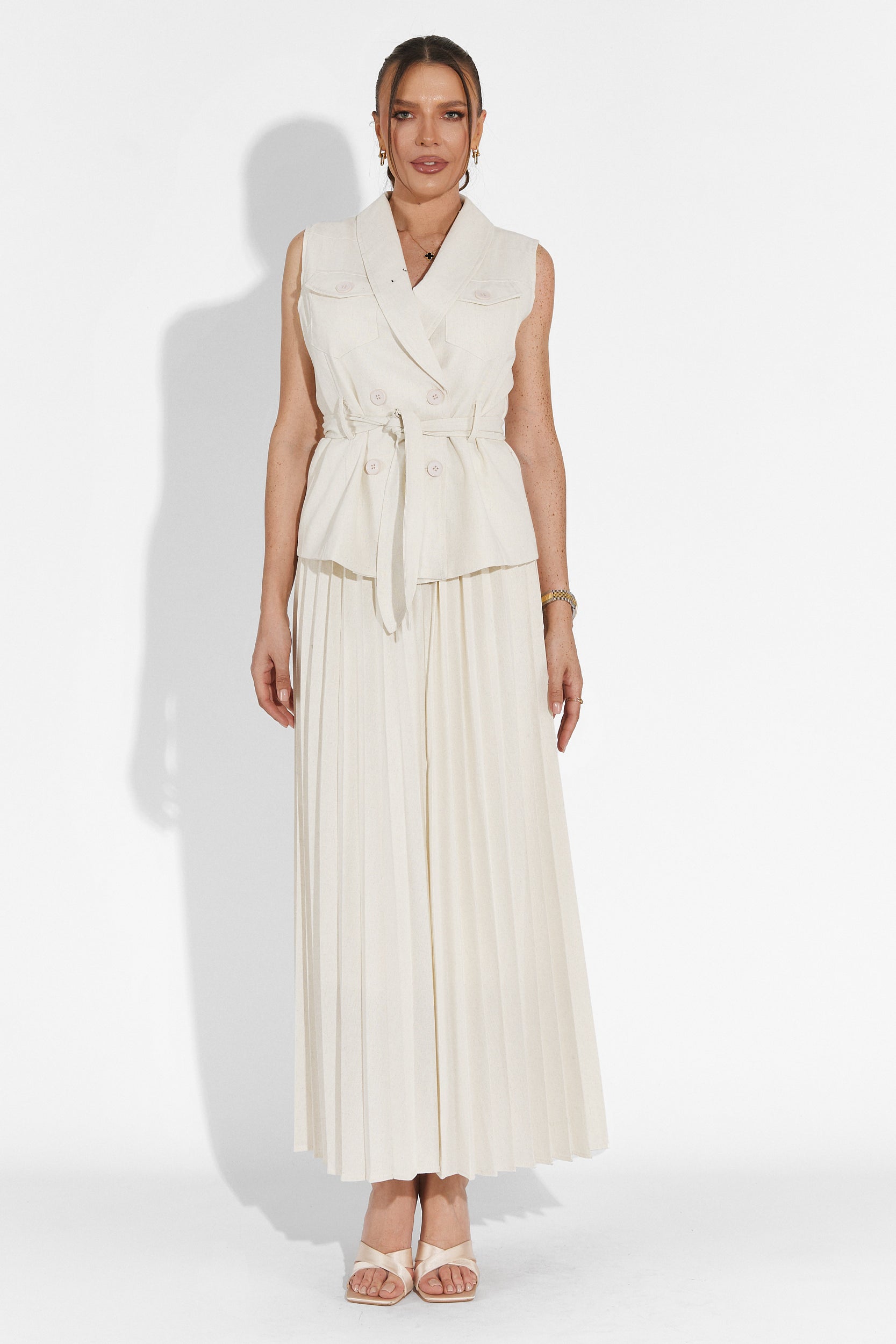 Timothy Bogas bézs szoknyakosztüm