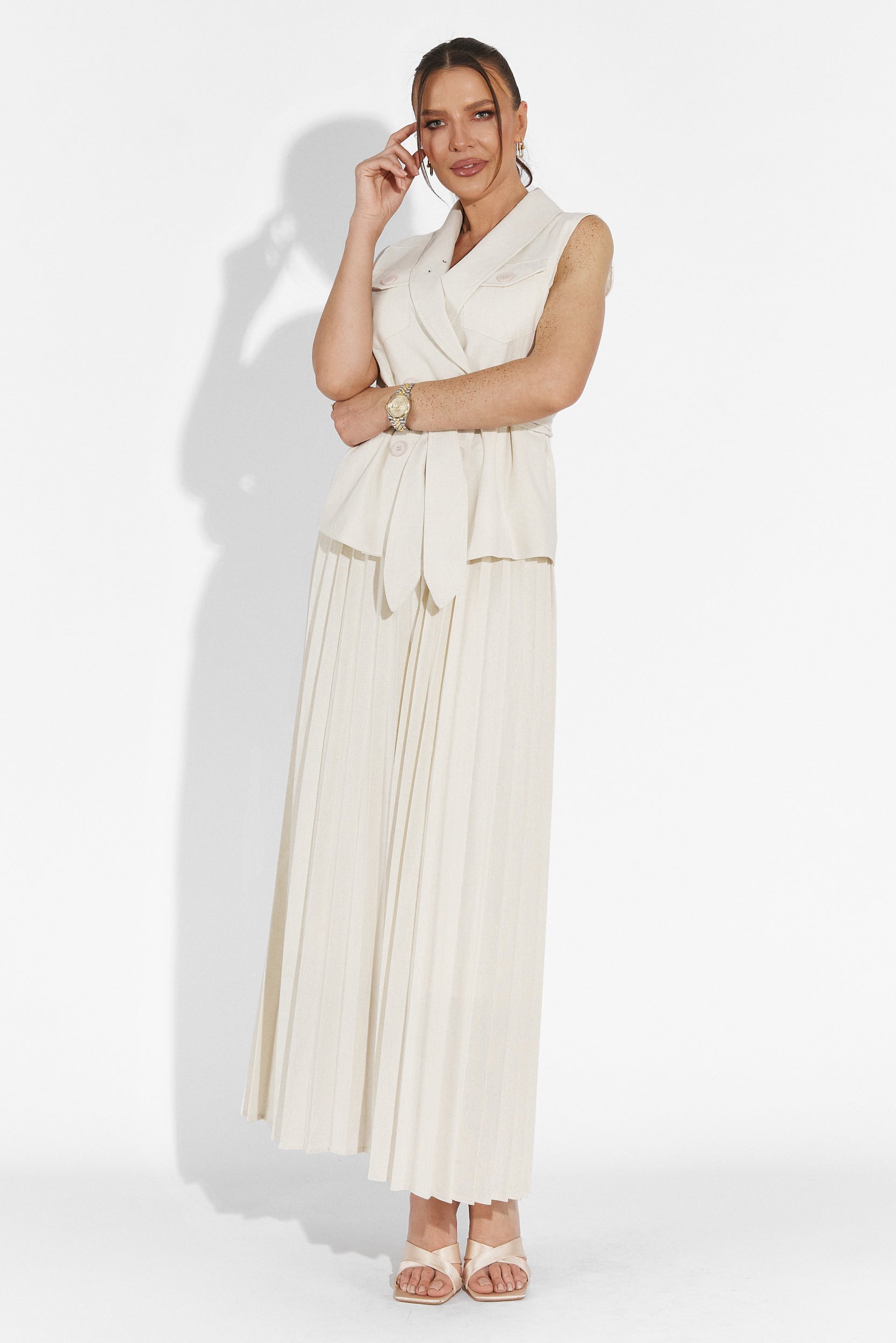 Timothy Bogas bézs szoknyakosztüm