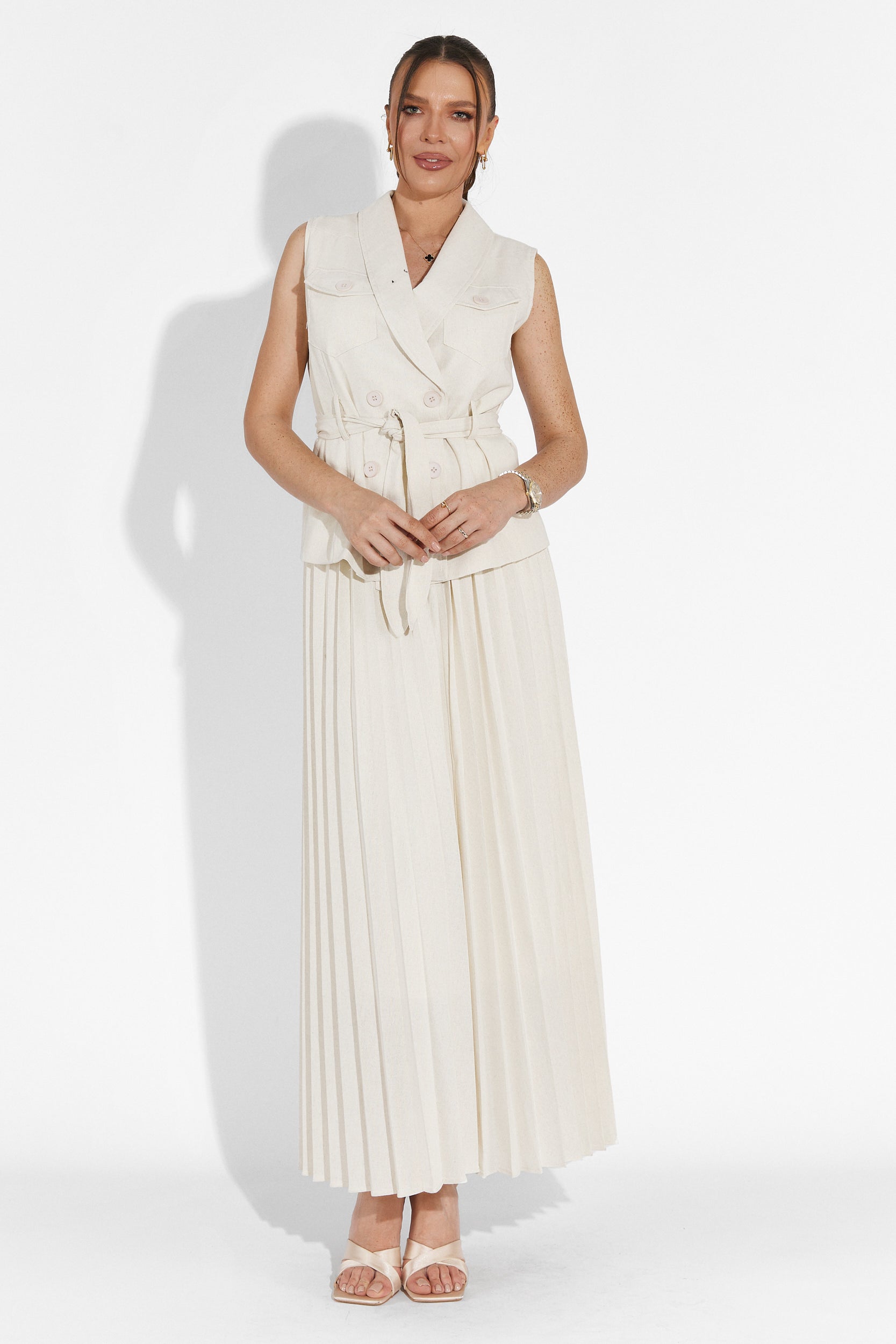 Timothy Bogas bézs szoknyakosztüm