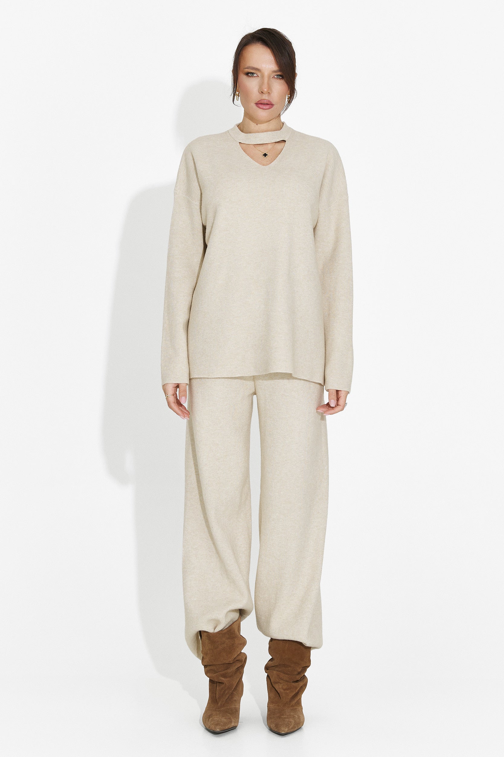 Bézs nadrágkosztüm Kania Bogas