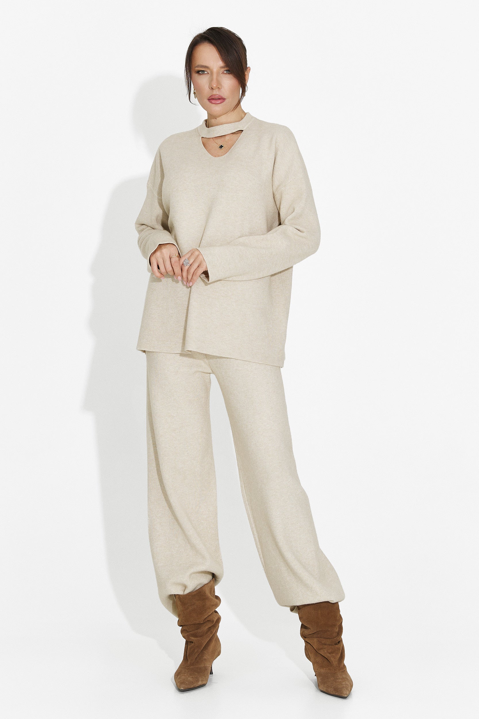 Bézs nadrágkosztüm Kania Bogas