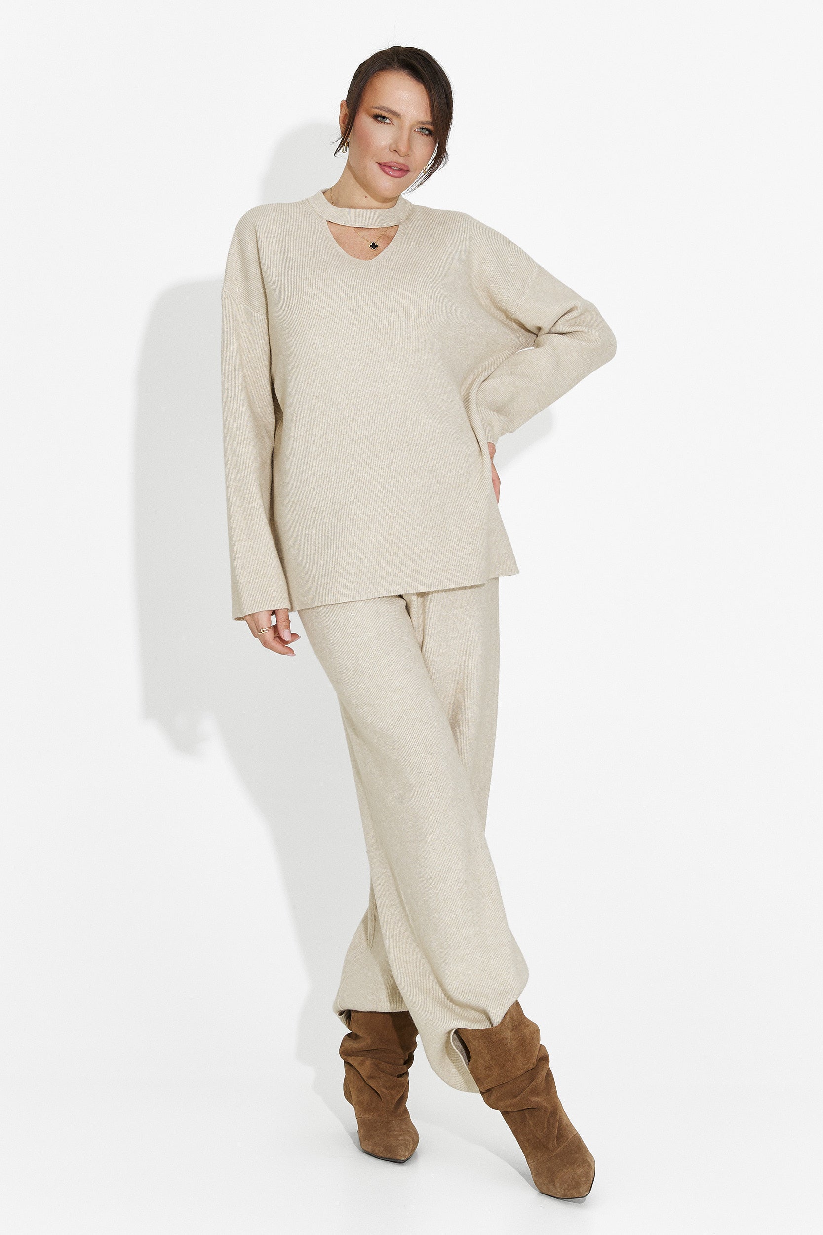 Bézs nadrágkosztüm Kania Bogas