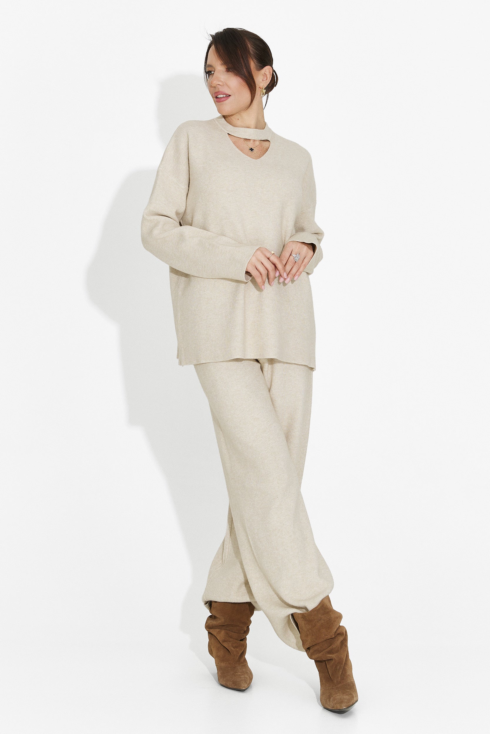 Bézs nadrágkosztüm Kania Bogas