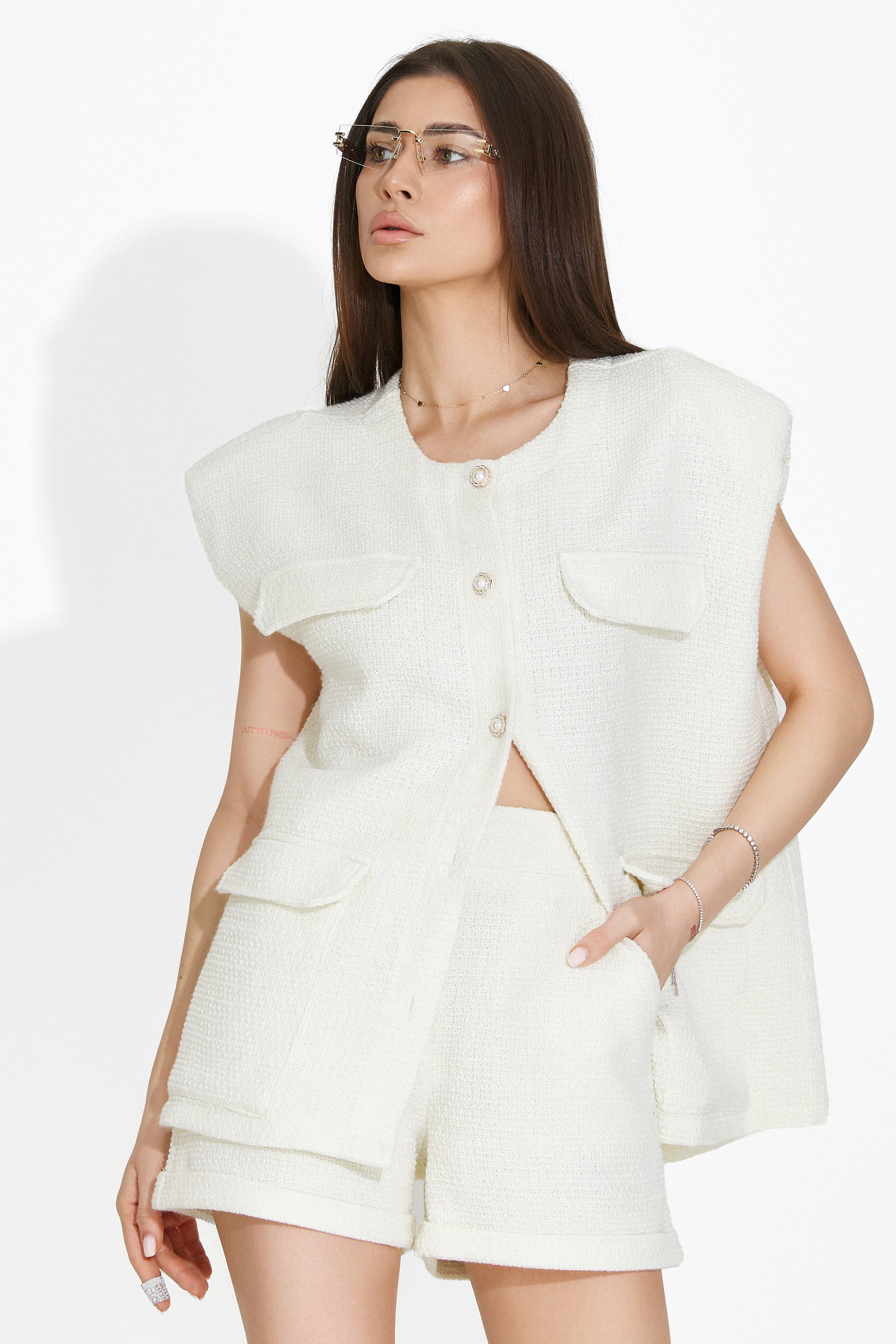 Ramonita Bogas bézs nadrágkosztüm