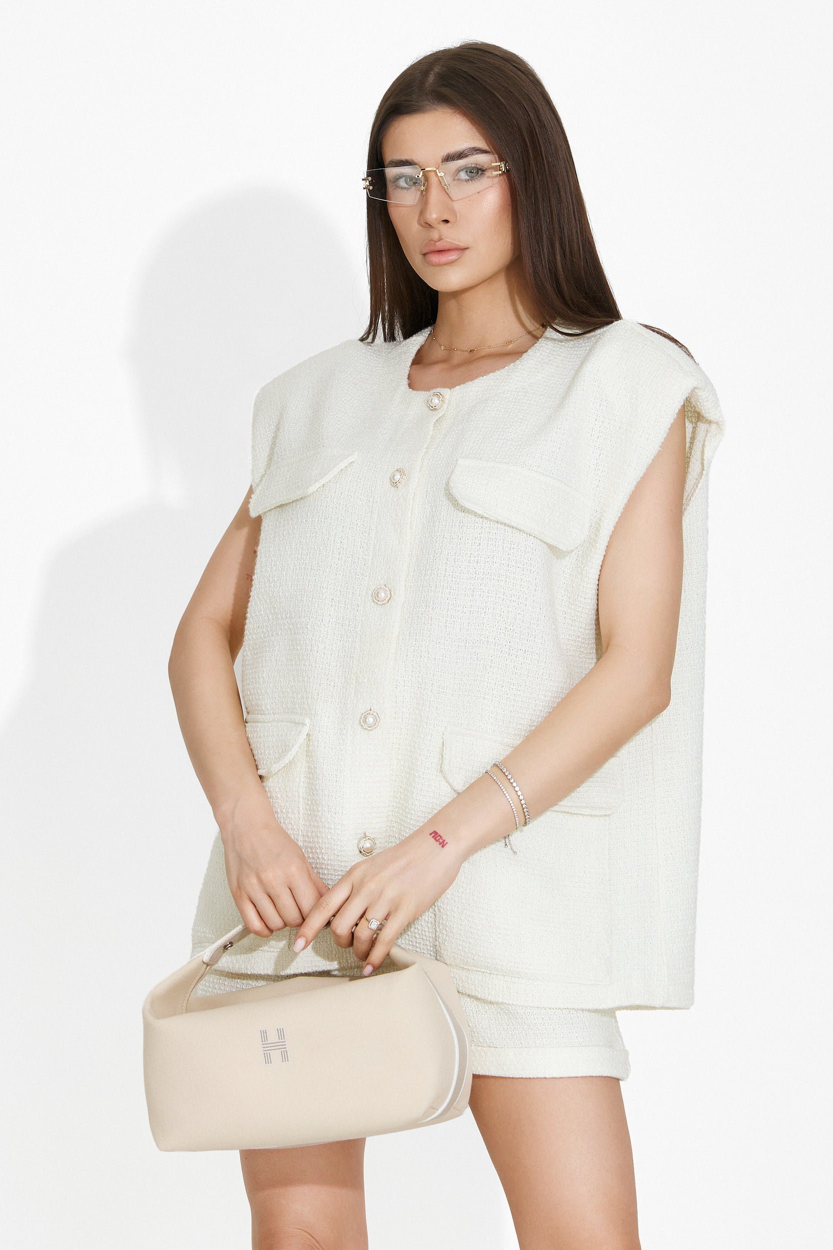 Ramonita Bogas bézs nadrágkosztüm