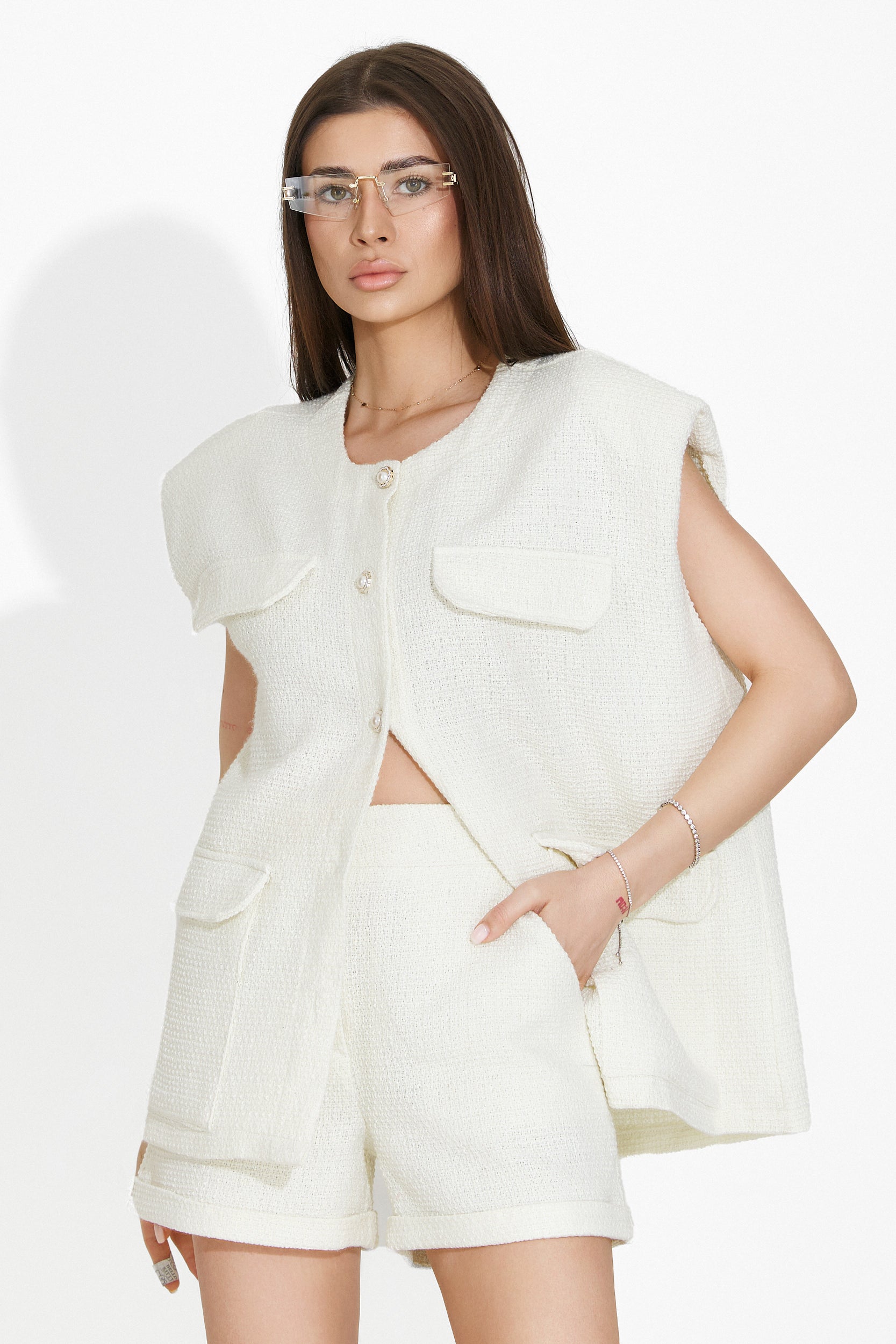 Ramonita Bogas bézs nadrágkosztüm