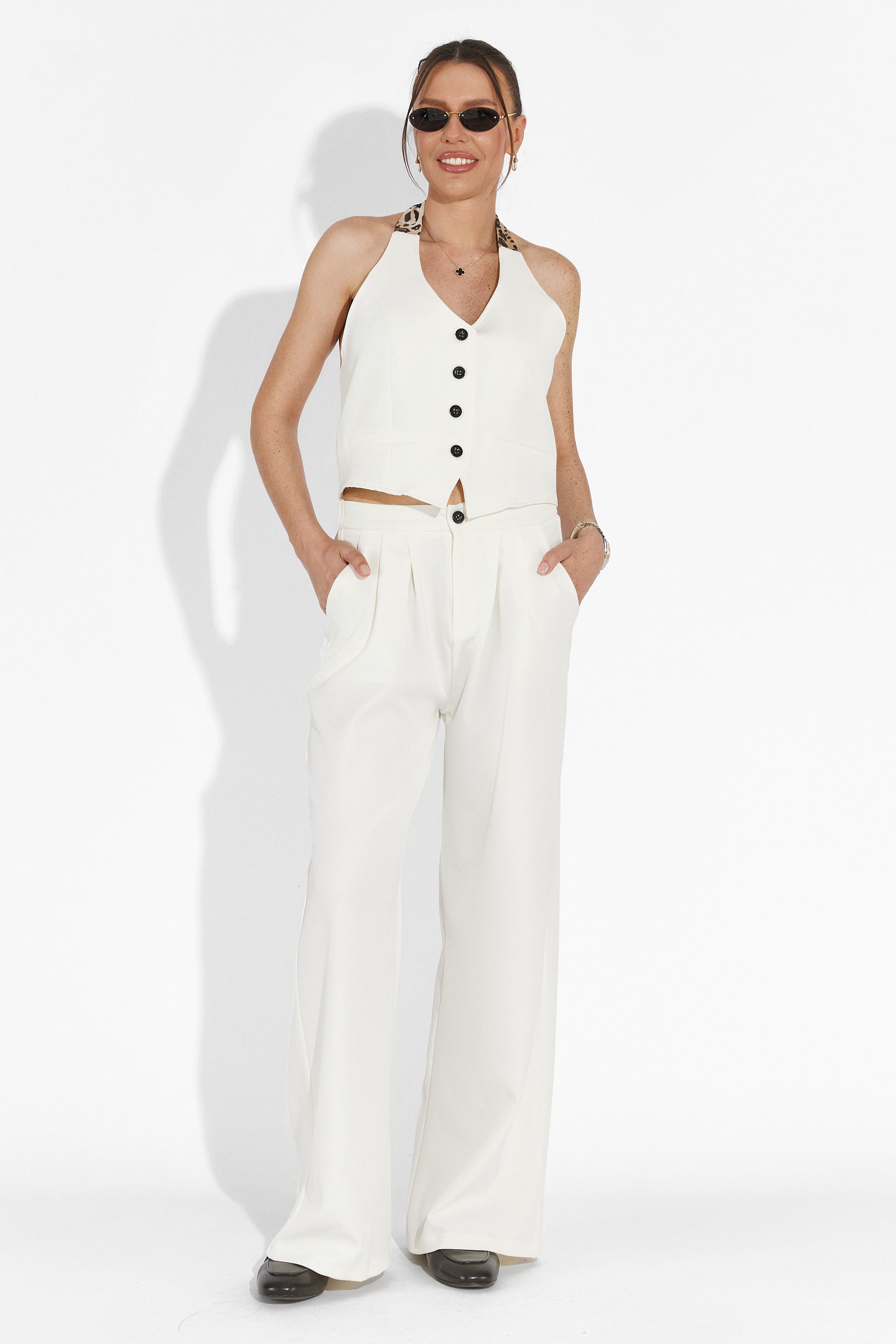Compleu cu pantaloni + vesta alb Sakira Bogas