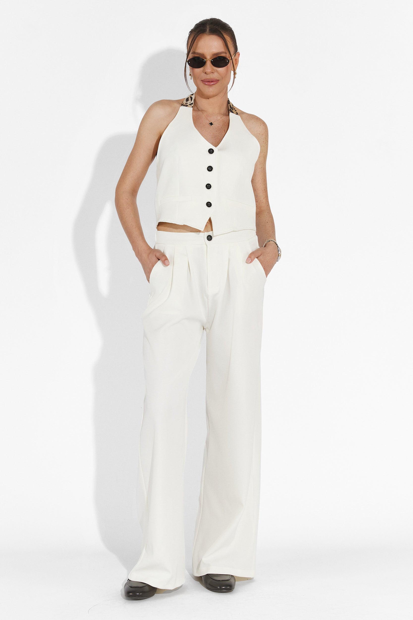 Compleu cu pantaloni + vesta alb Sakira Bogas
