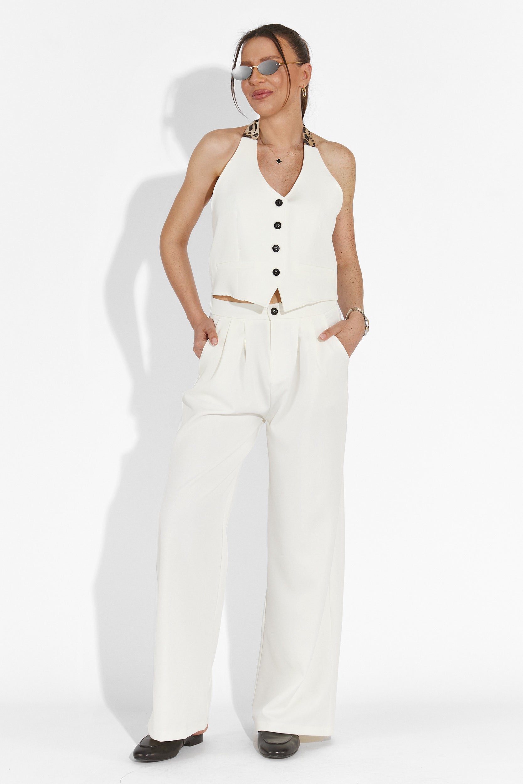 Compleu cu pantaloni + vesta alb Sakira Bogas