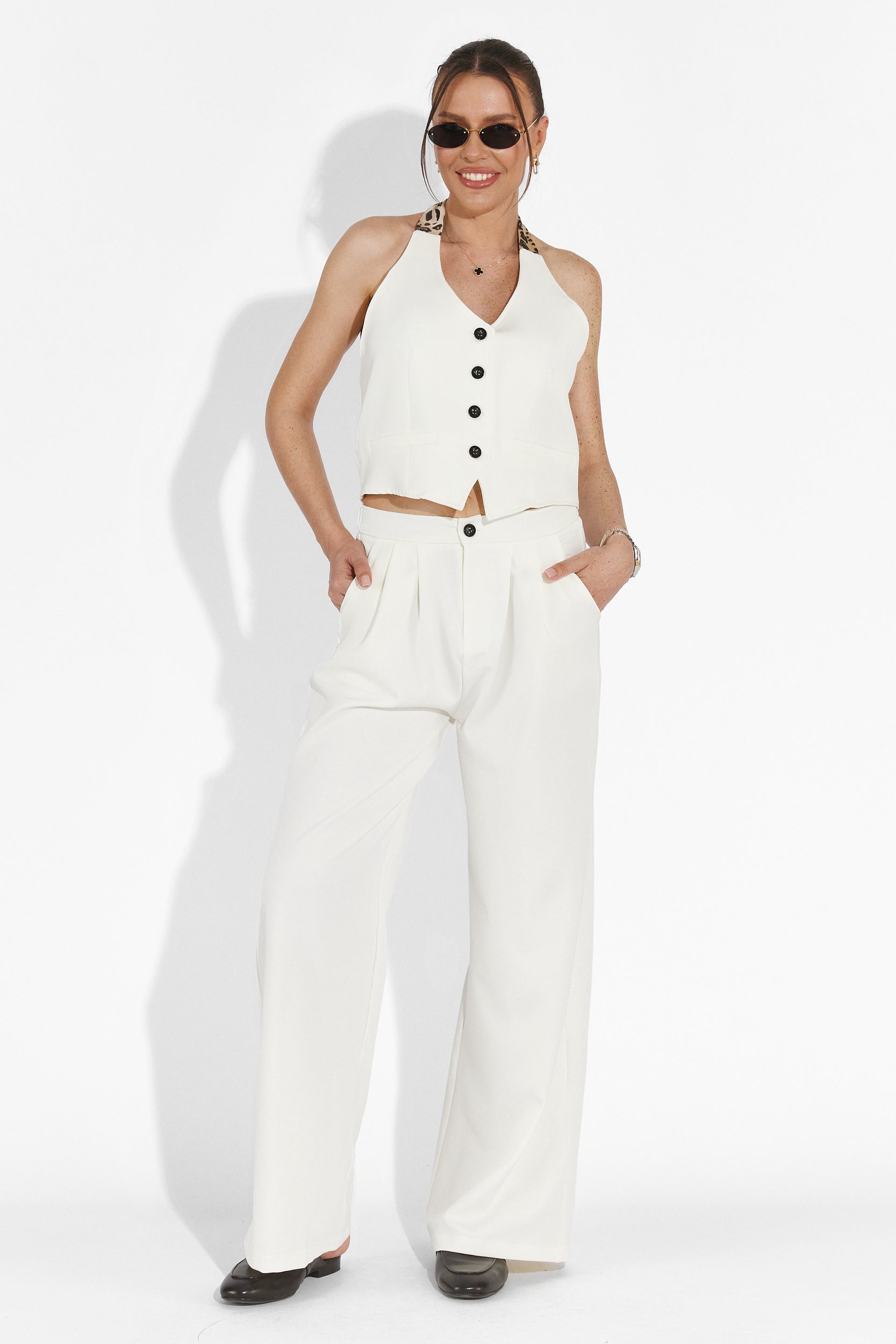 Compleu cu pantaloni + vesta alb Sakira Bogas