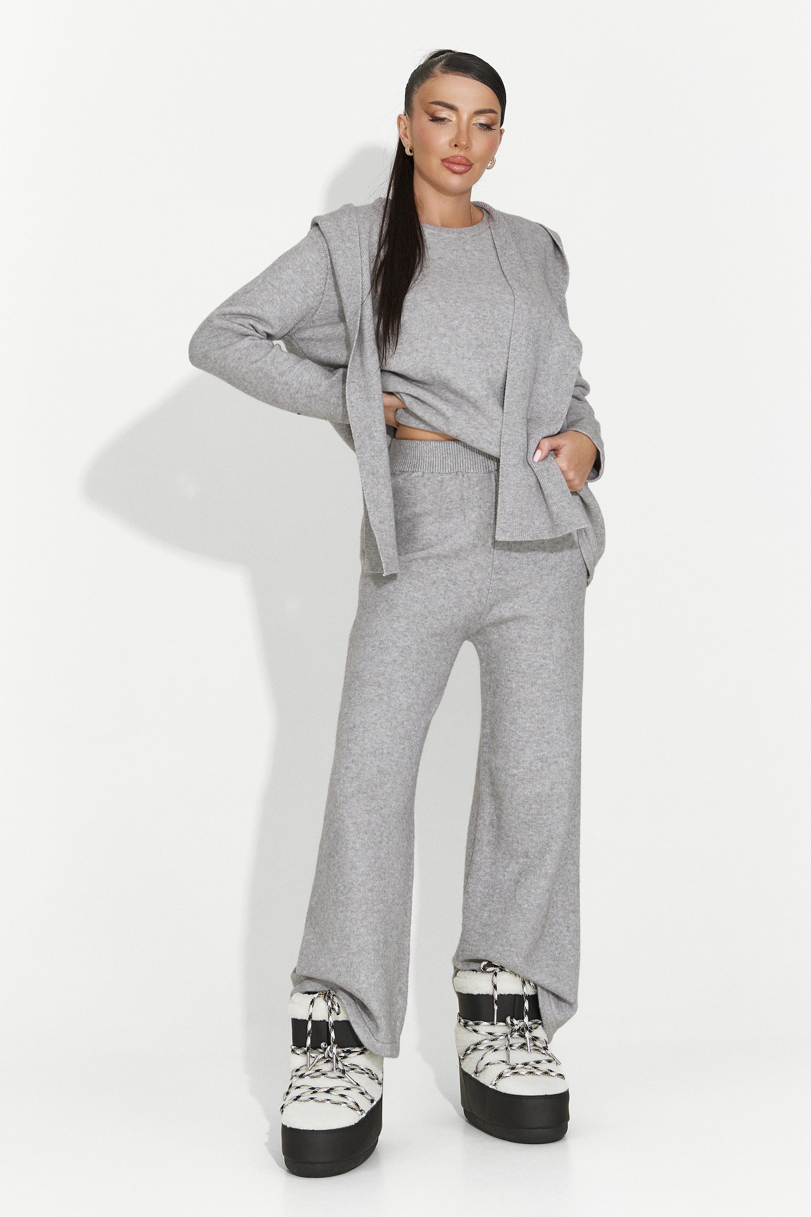 Vencilie Bogas laza szürke női öltöny