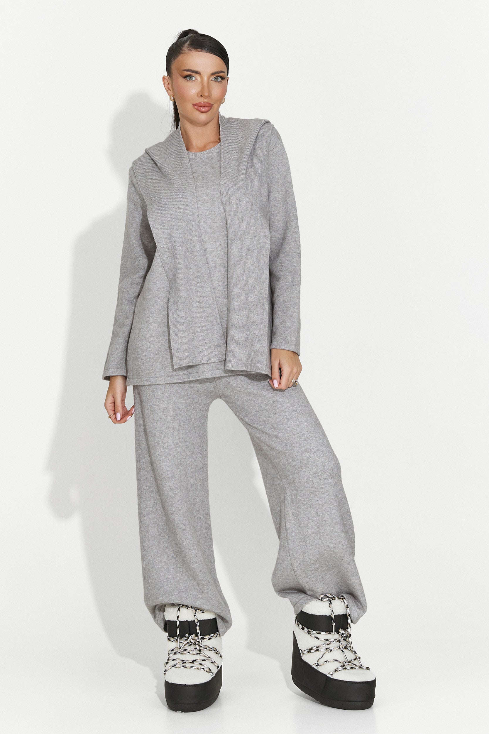 Vencilie Bogas laza szürke női öltöny