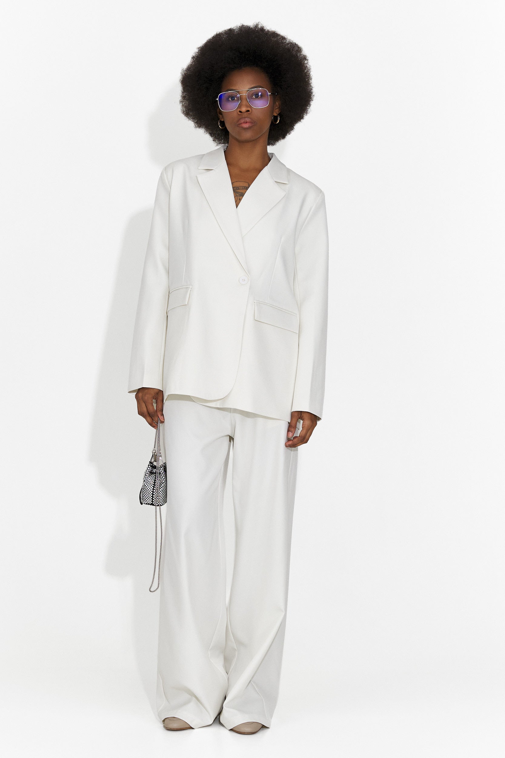 Elegáns női kosztüm krémszínű Timelia Bogas