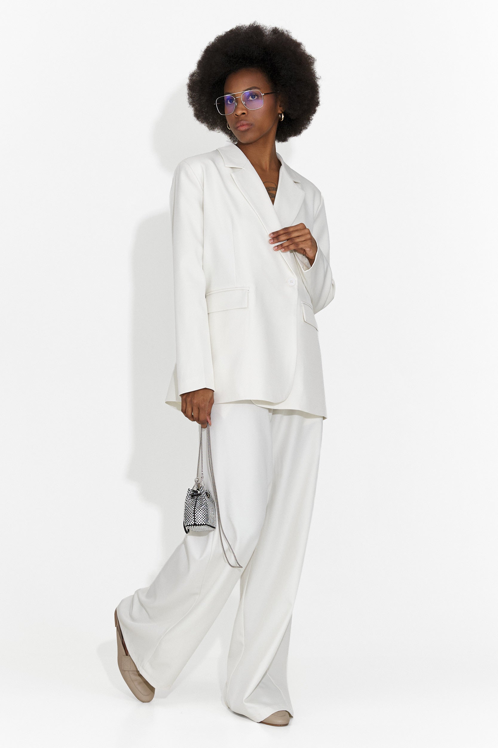 Elegáns női kosztüm krémszínű Timelia Bogas