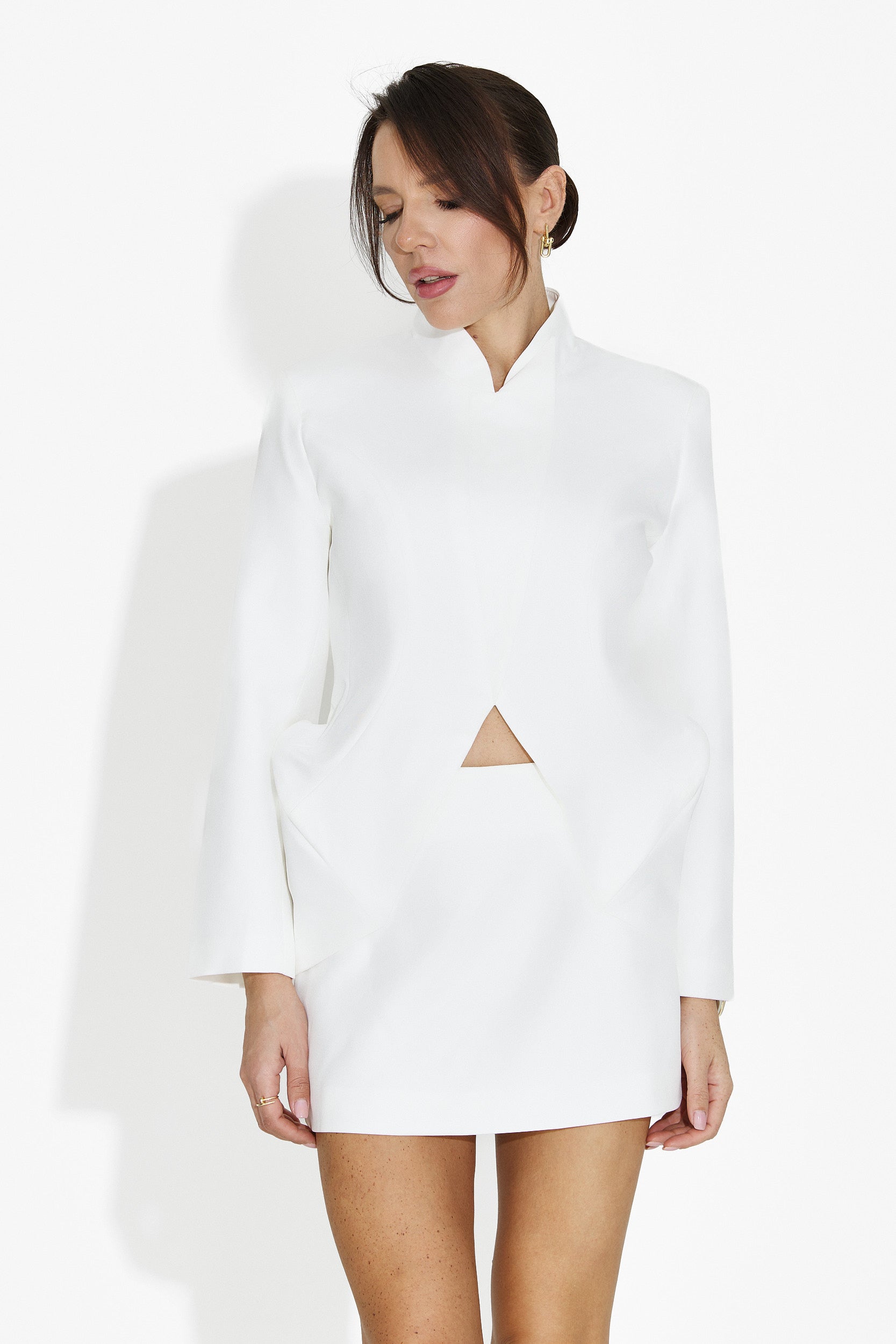 Fehér szoknyás kosztüm Edesa Bogas