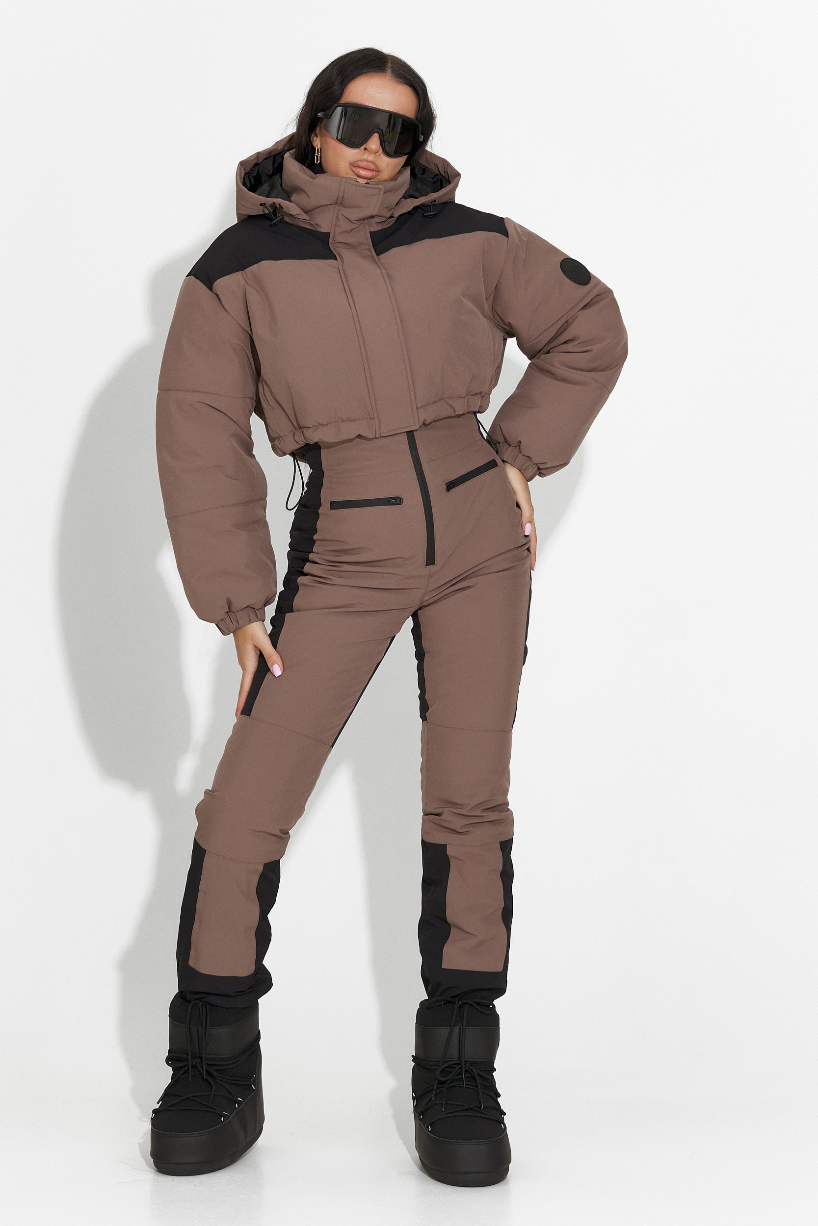 Laza barna síelőruha Camelay Bogas-tól