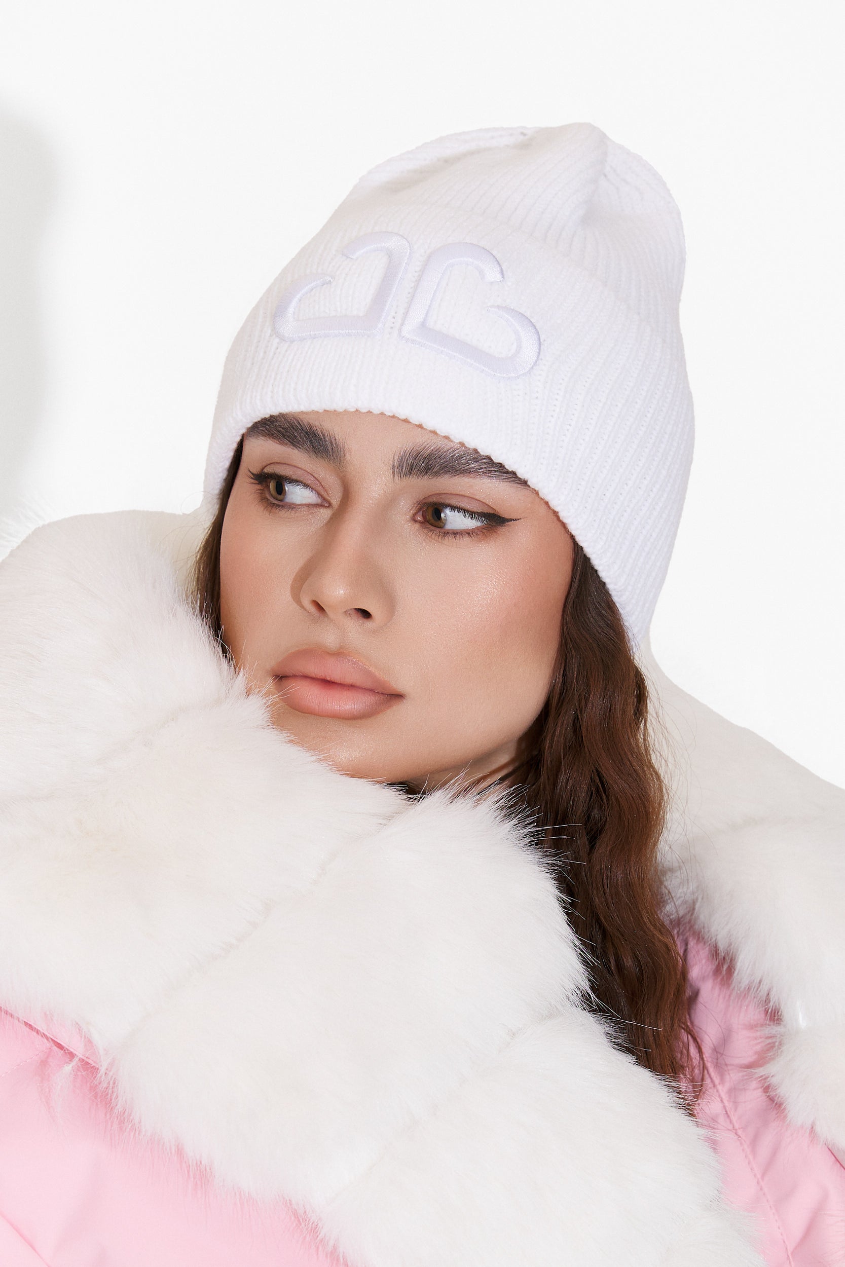 Fehér lezser hölgy kalap Tausia Bogas