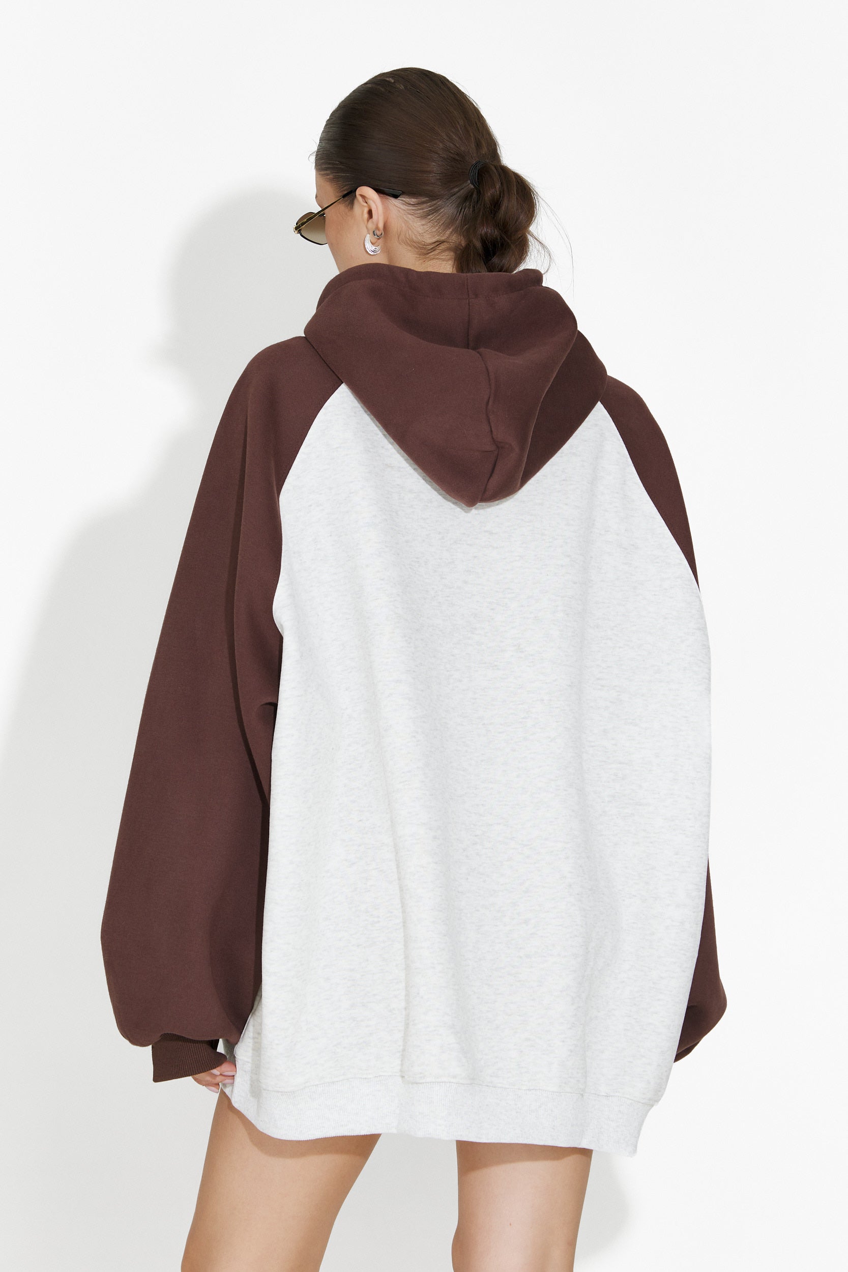 Laza barna női kapucnis pulóver Tavric Bogas