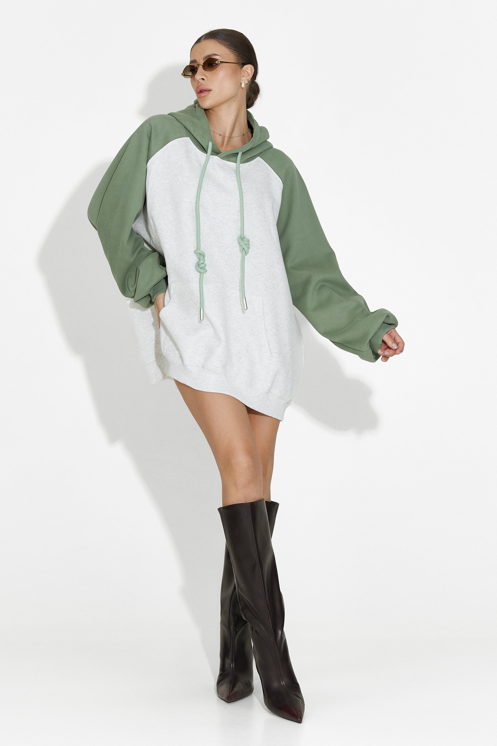 Laza zöld női kapucnis pulóver Tavric Bogas