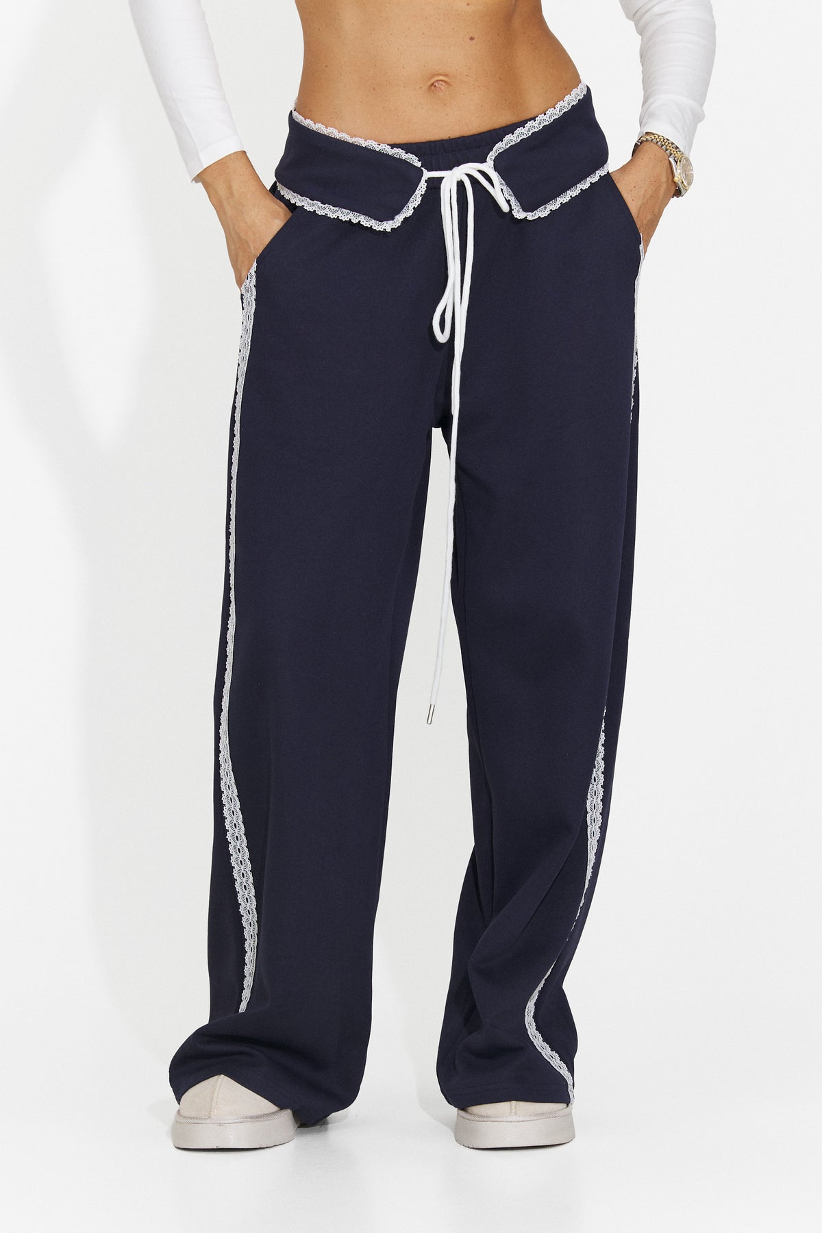 Pantaloni casual bleu Nulenoa Bogas