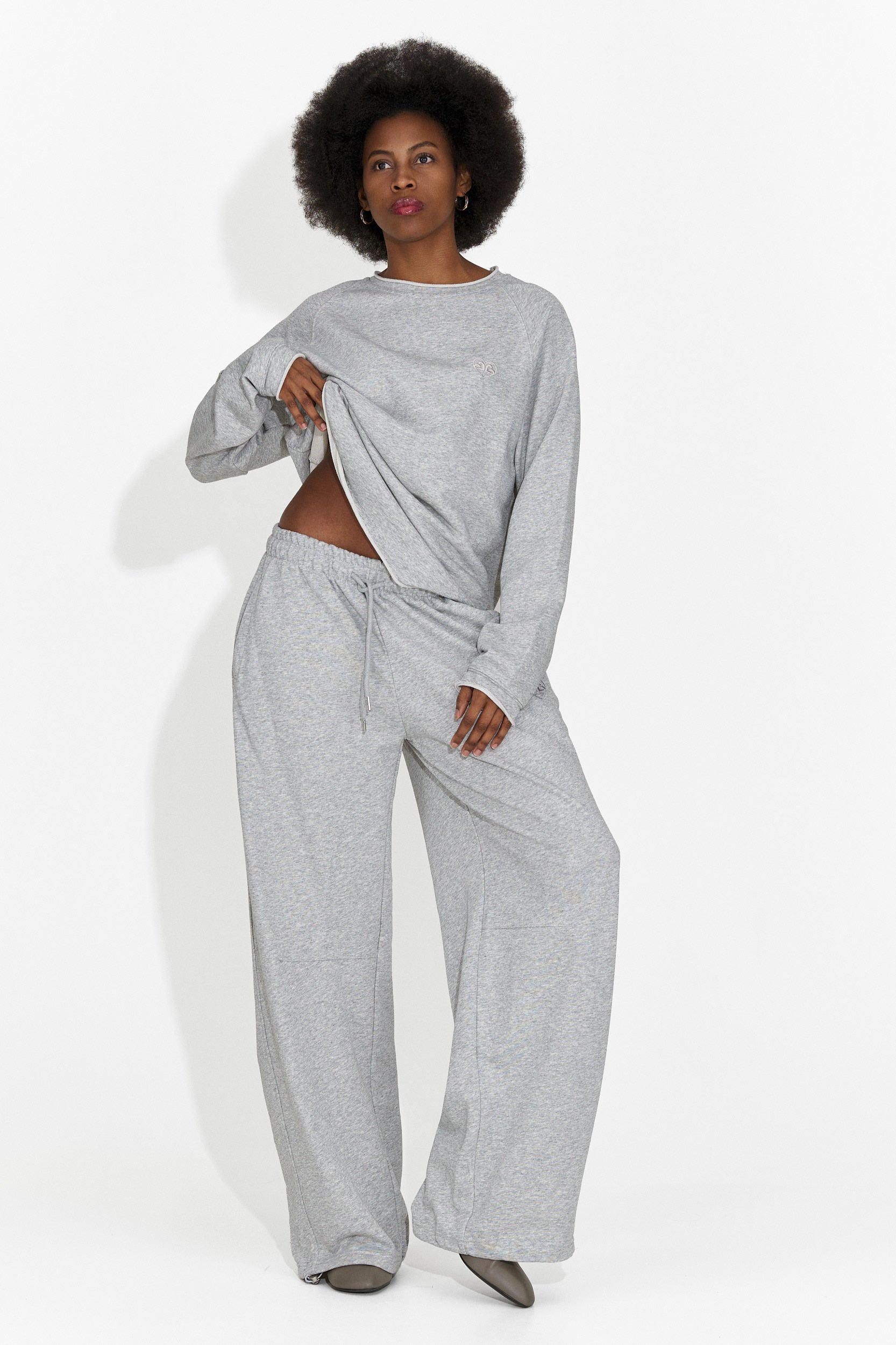 Szürke női hétköznapi nadrág Romela Bogas