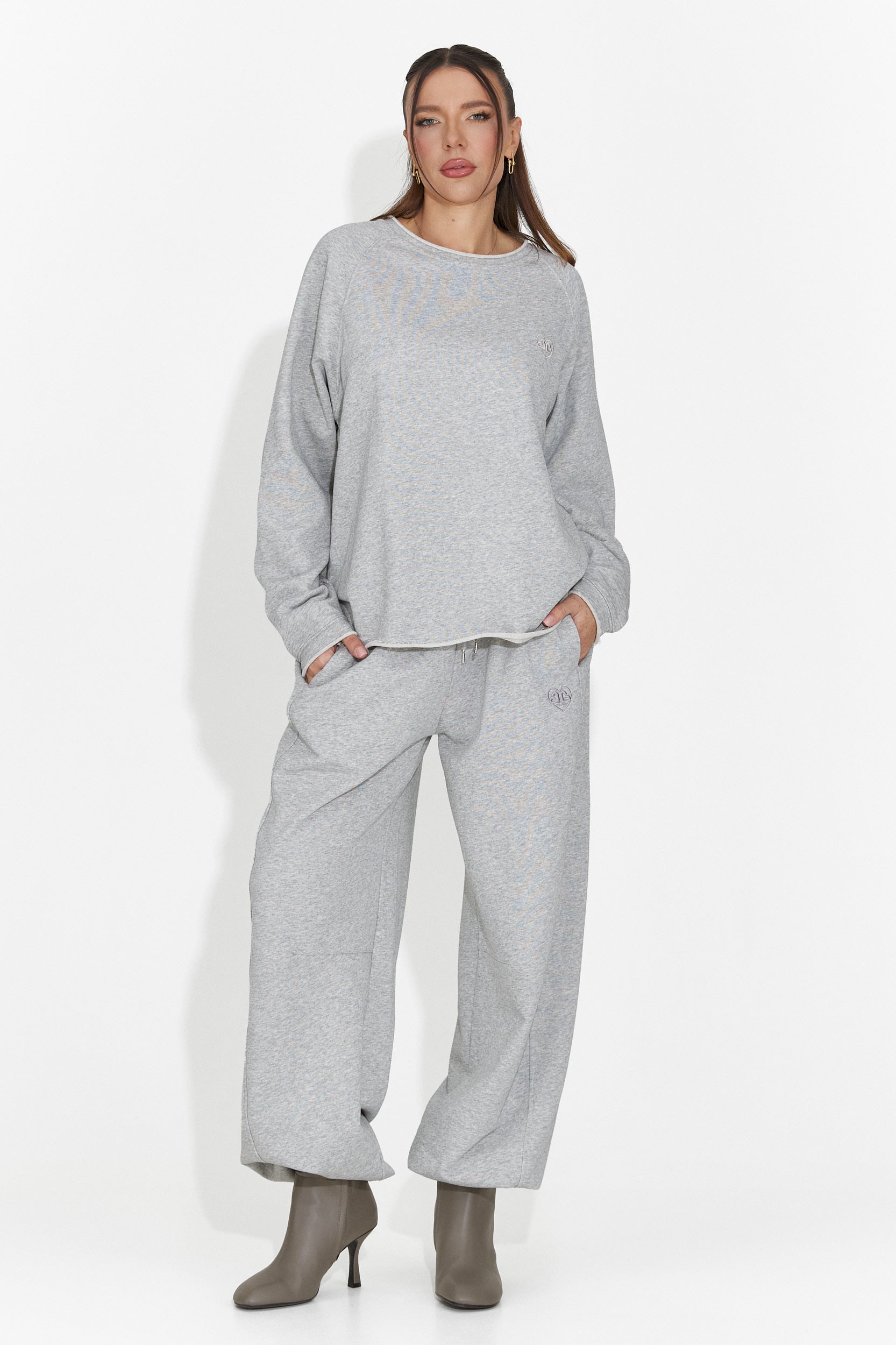 Szürke női hétköznapi nadrág Romela Bogas