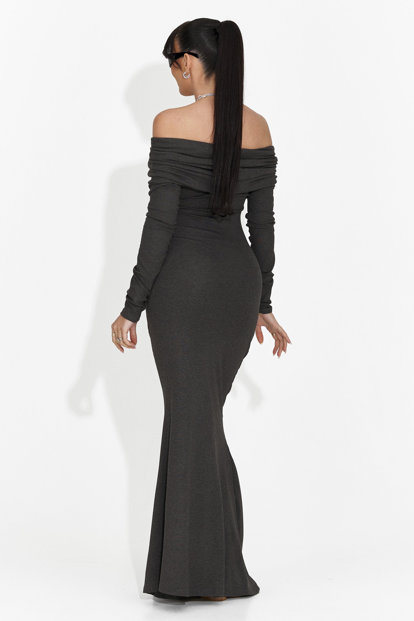 Szürke, hosszú női ruha Briania Bogas