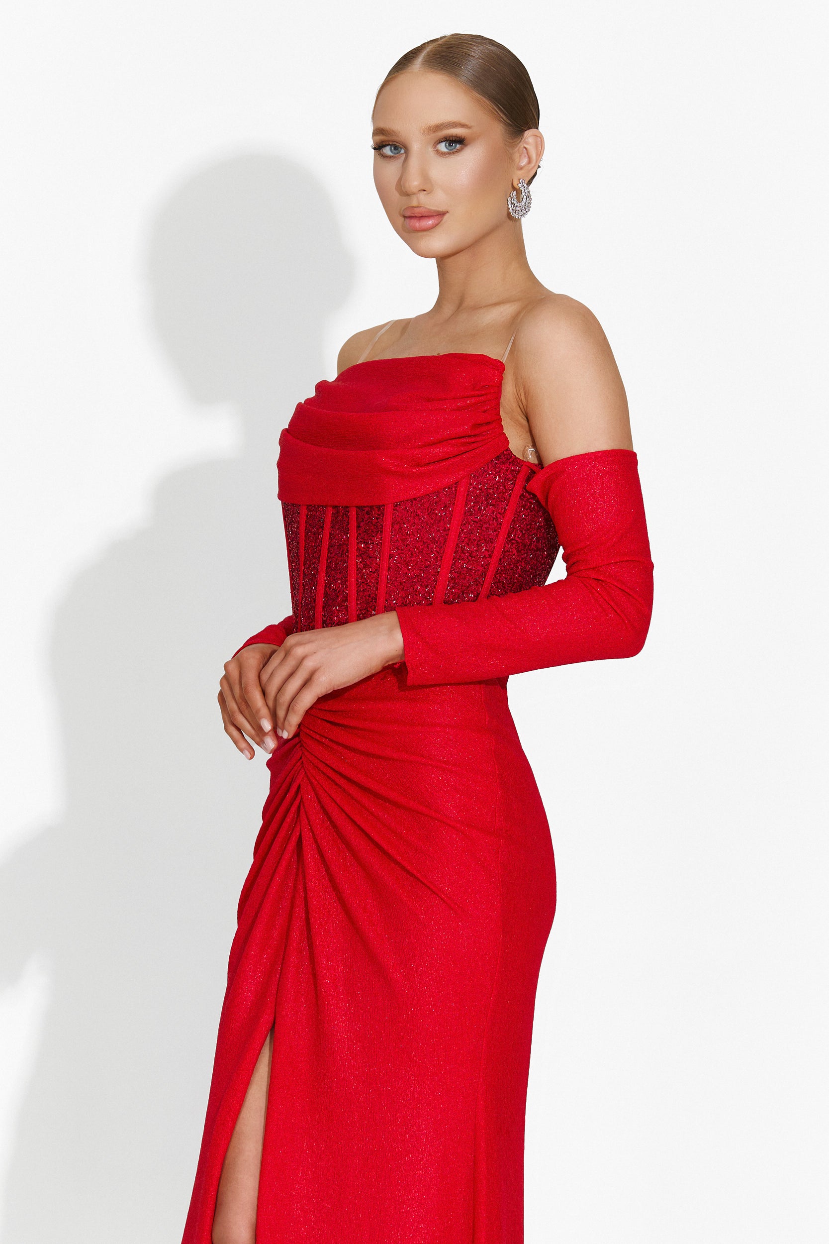 Fredricka Bogas hosszú vörös női ruha