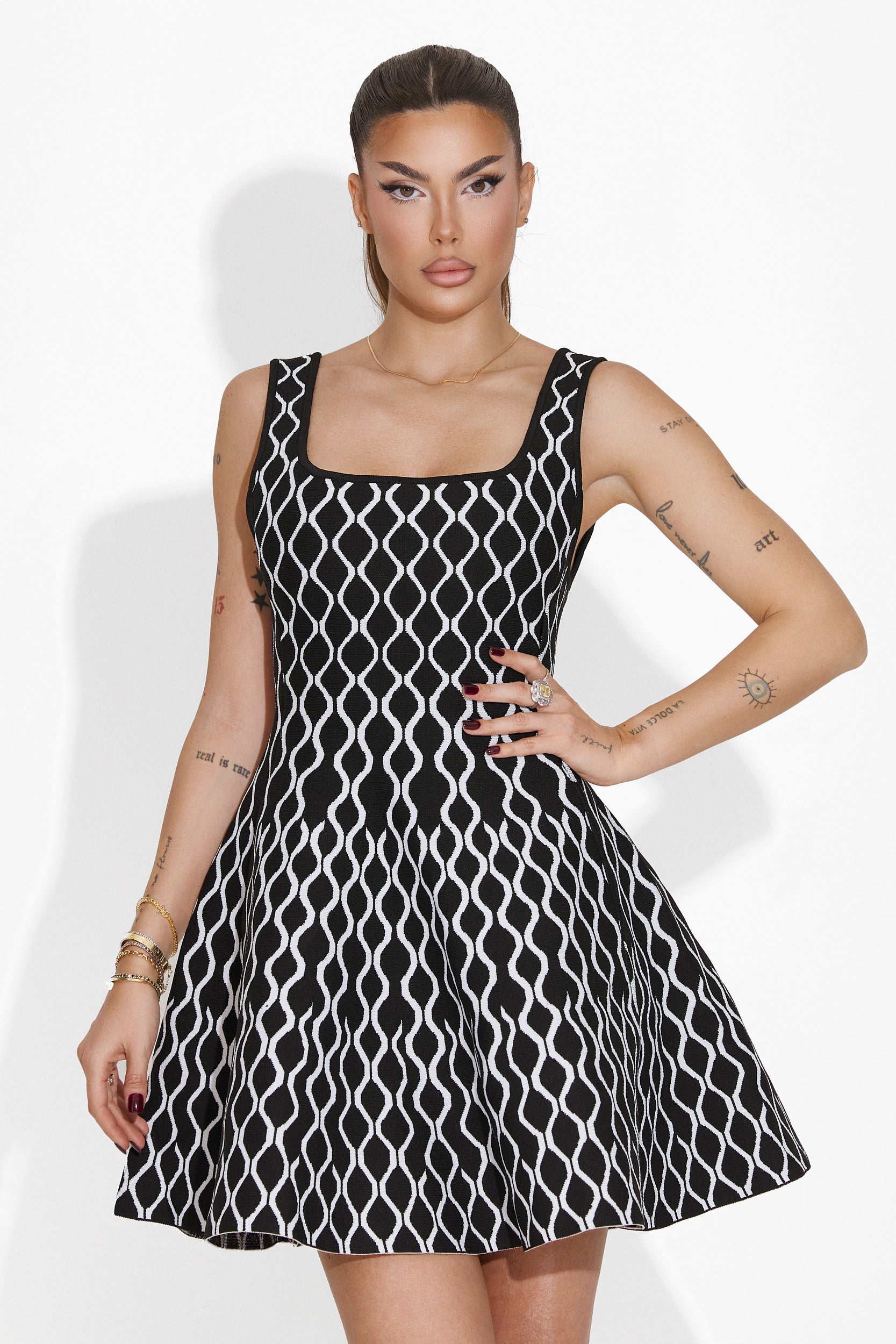 Shirma Bogas Elegáns Rövid Fekete Ruha Nőknek