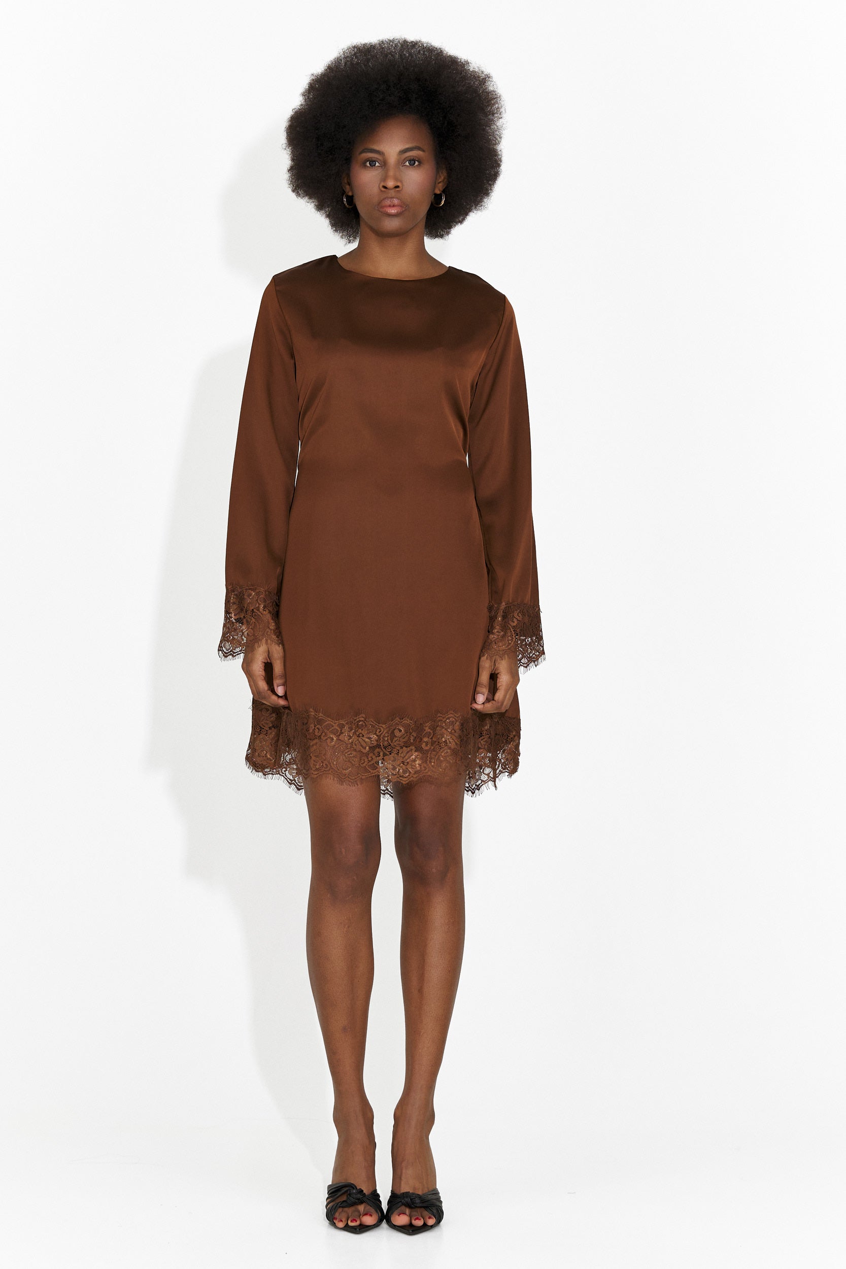 Női rövid barna ruha Olmaria Bogas