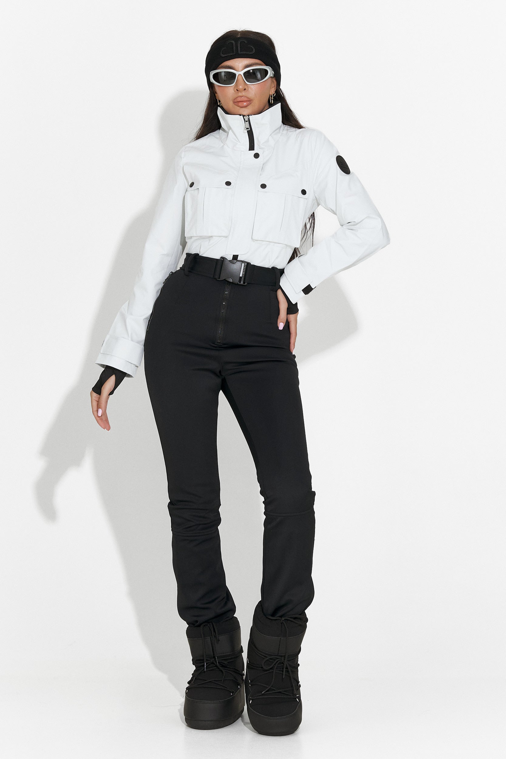 Laza fehér-fekete síoverál Glorise Bogas-tól