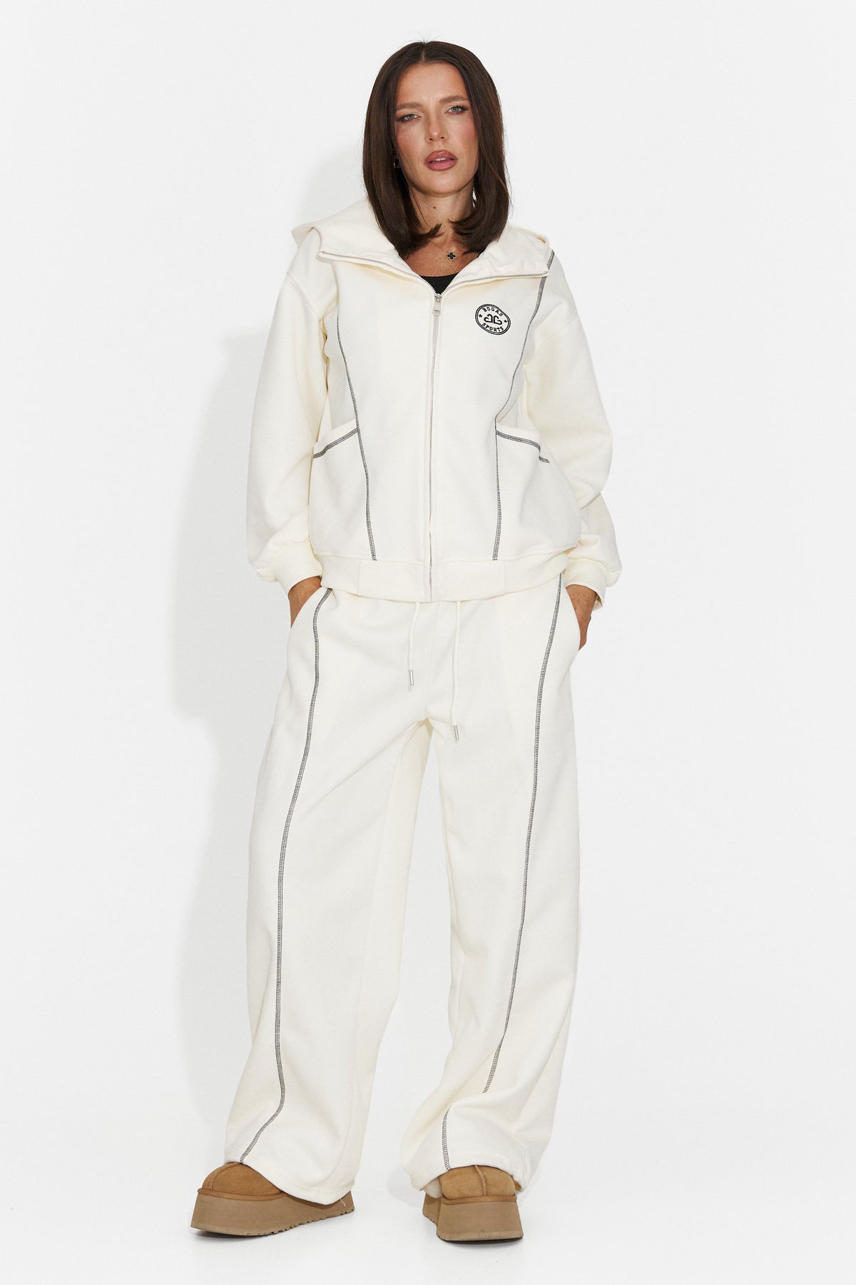 Trening casual crem Toneiova Bogas