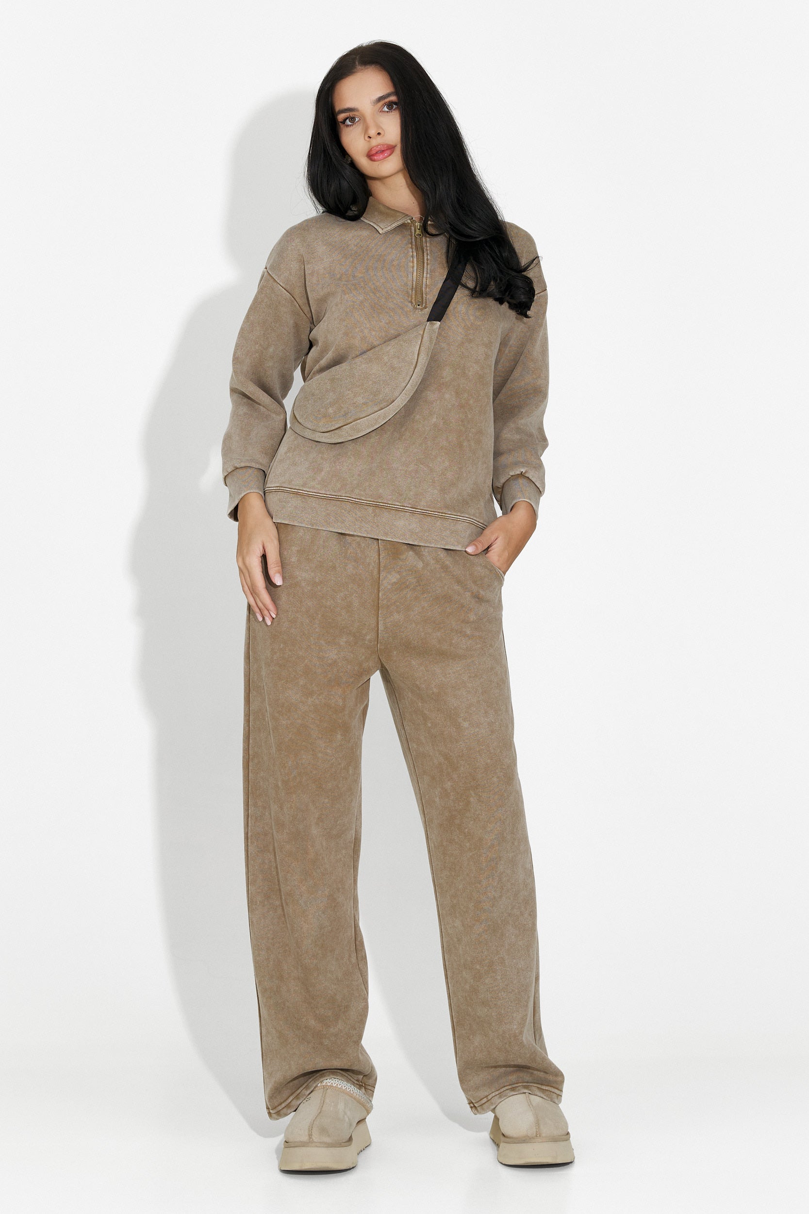 Laza barna Dionea Bogas női edzőruha