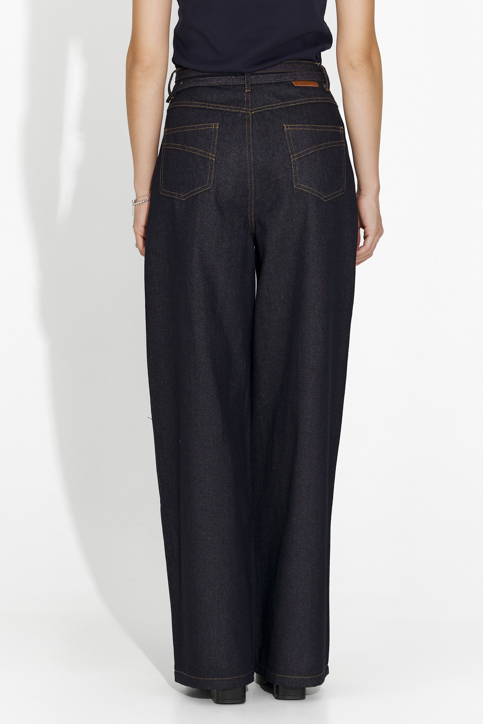 Flovira Bogas női lezser tengerészkék farmernadrág