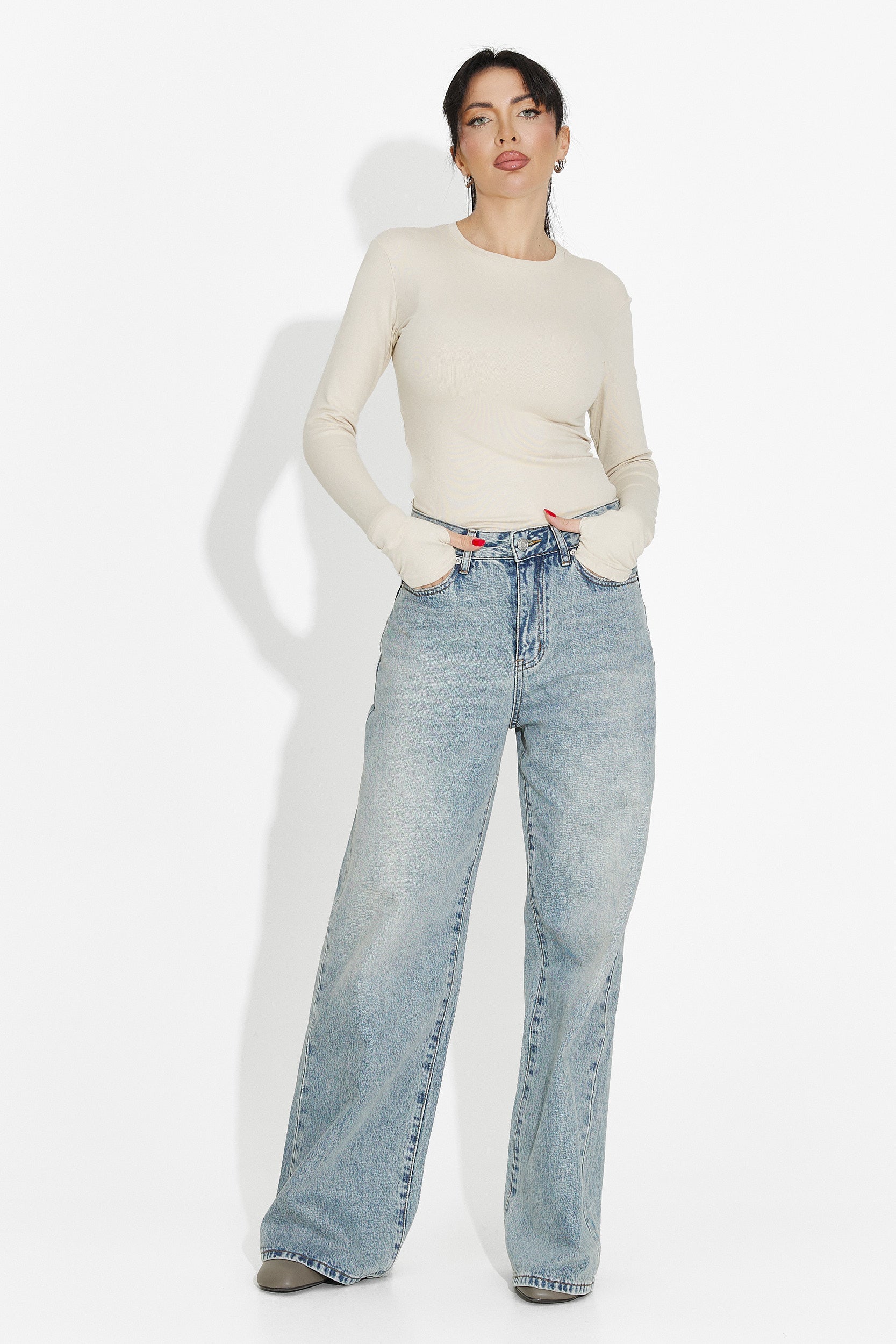 Női alkalmi bézs blúz Kisena bogas