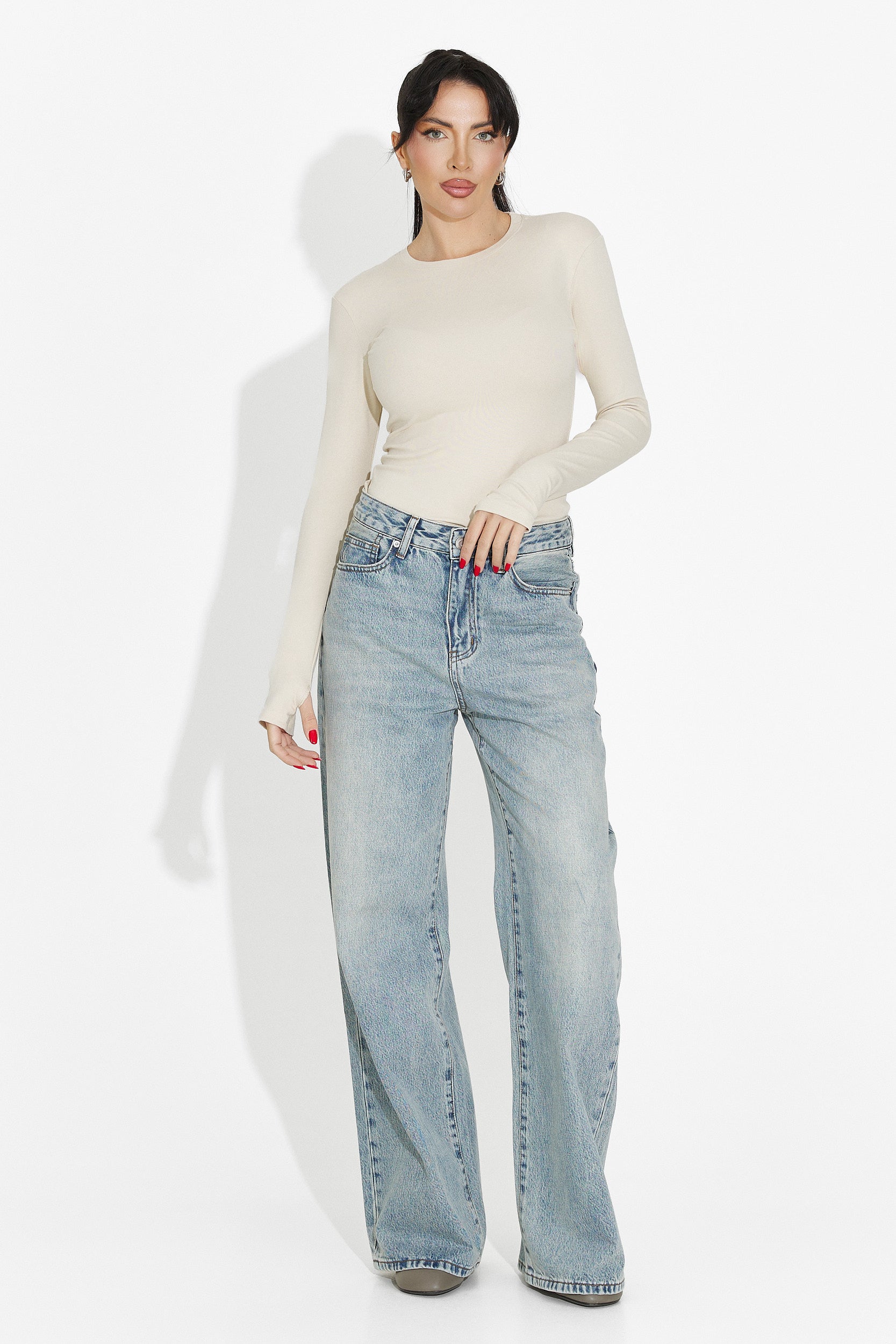 Női alkalmi bézs blúz Kisena bogas