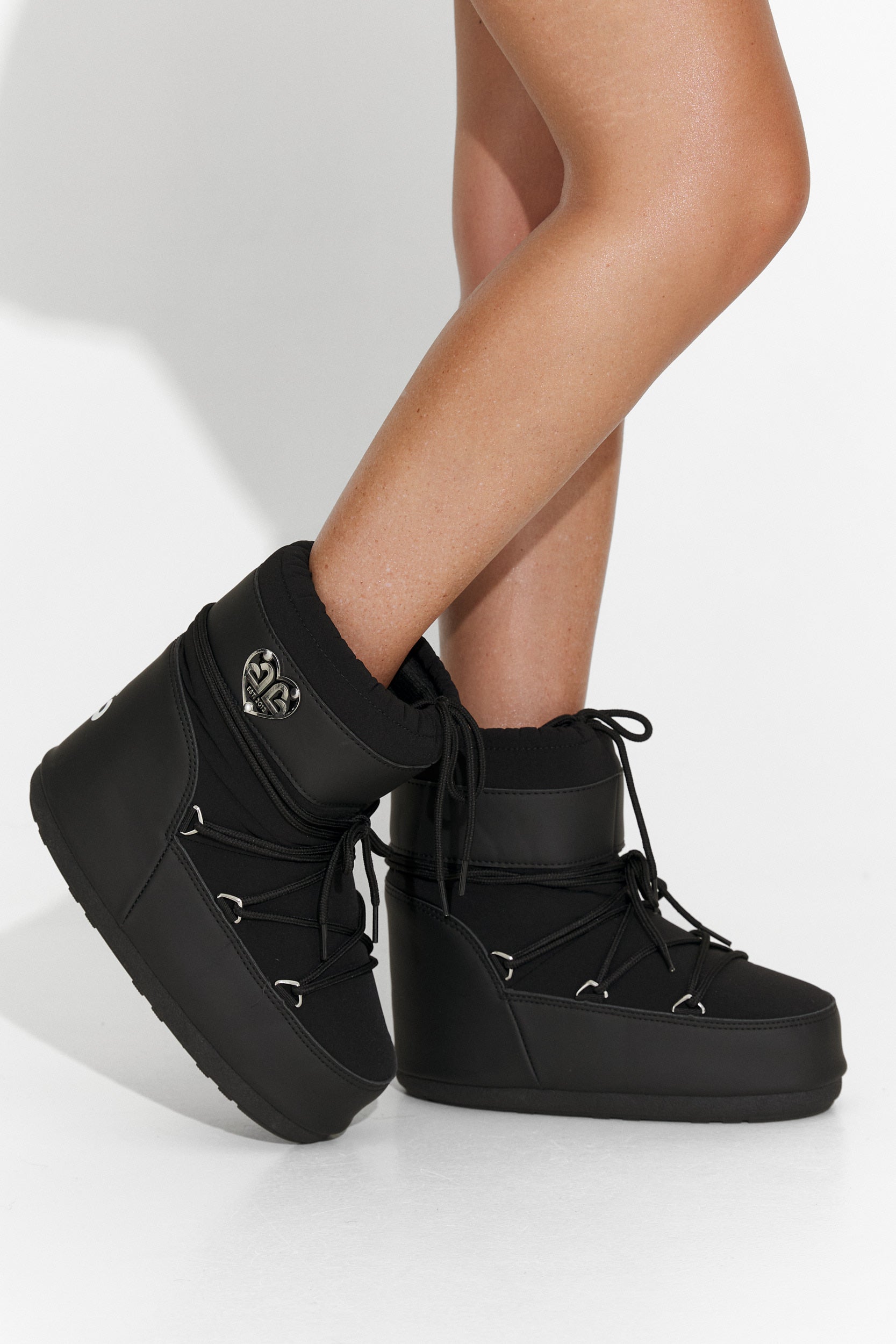 Női csizma fekete Sameria Bogas