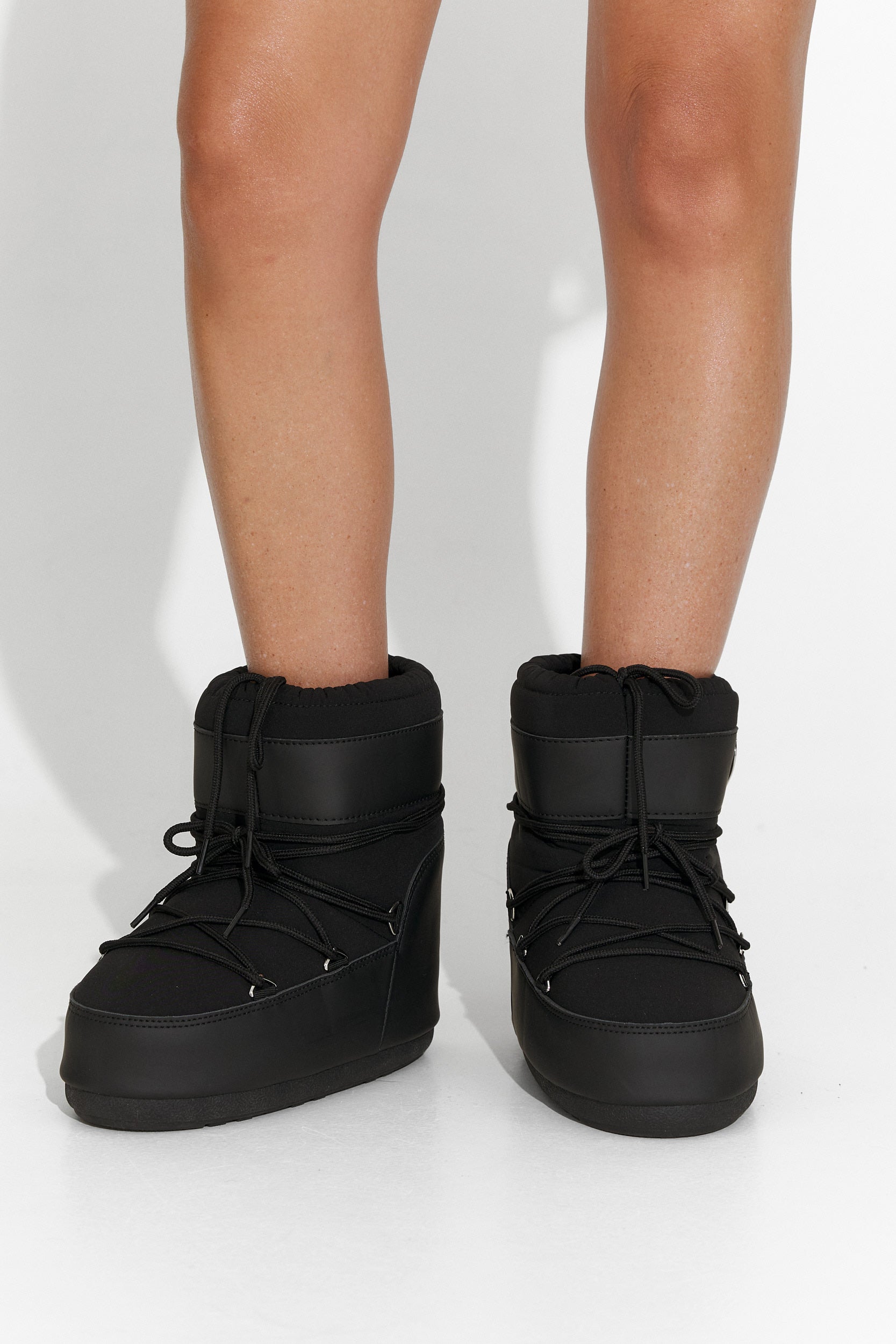 Női csizma fekete Sameria Bogas