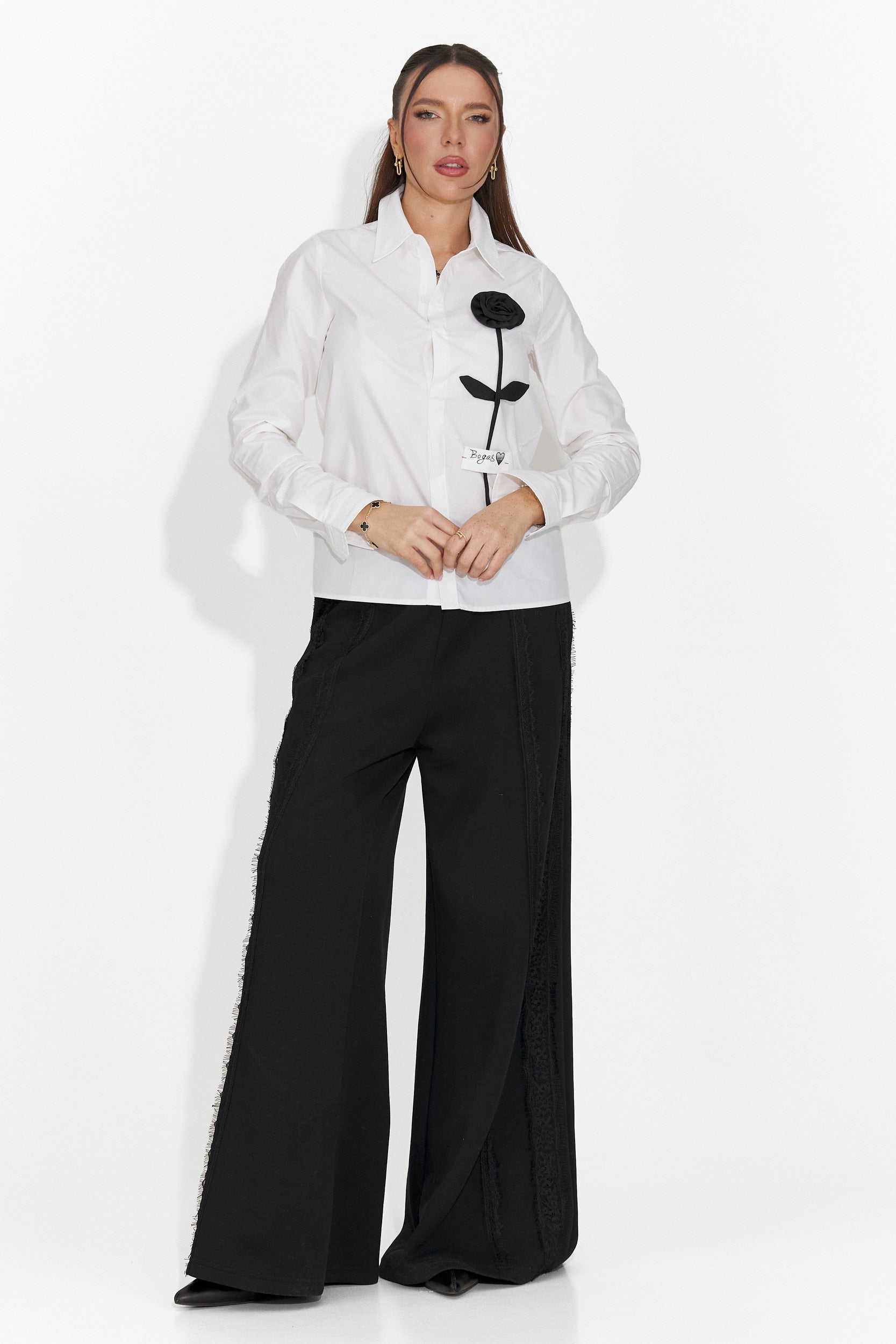 Elegáns fehér női ing Toska Bogas