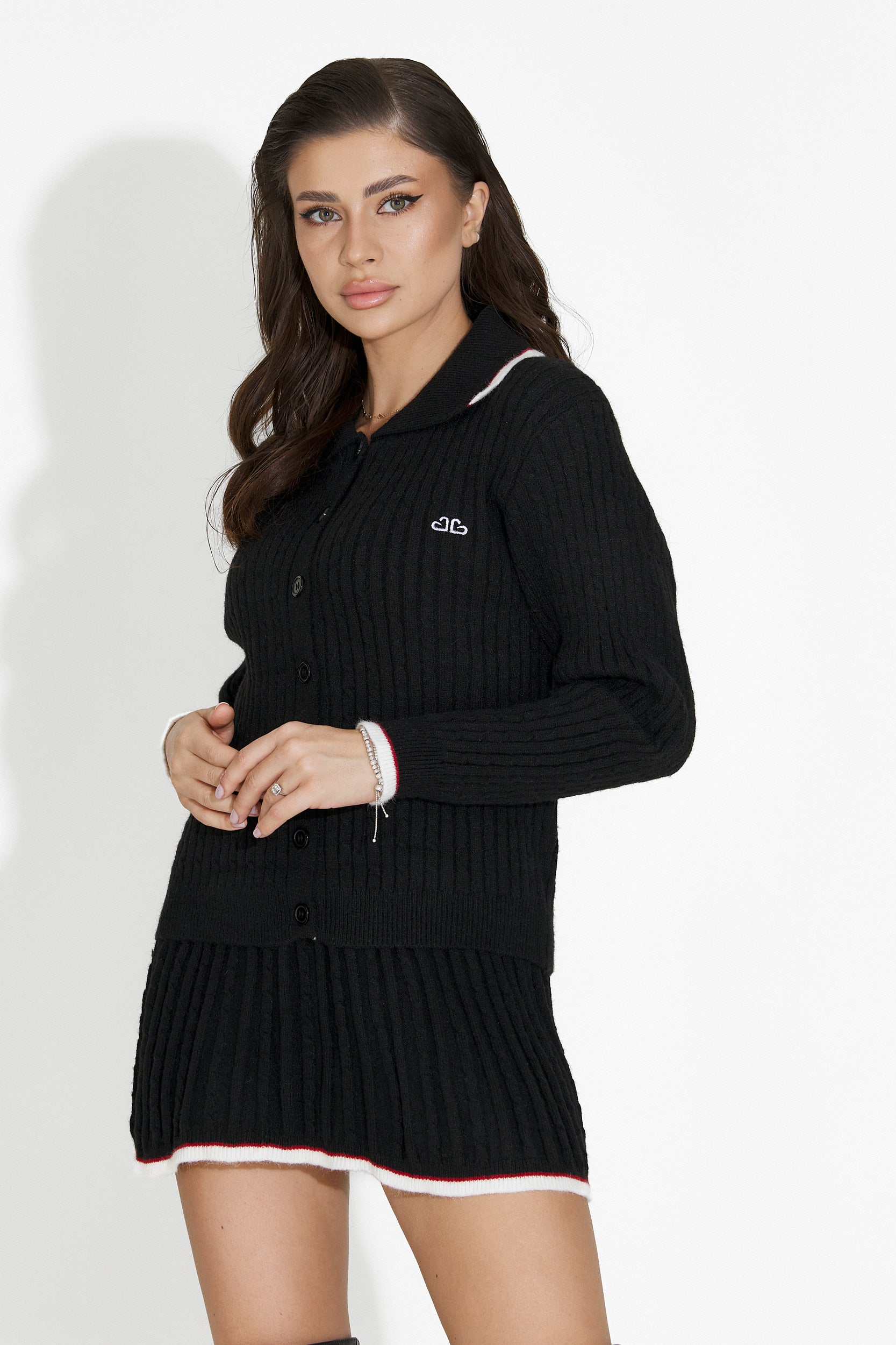 Avenora Bogas Fekete Szoknya Kosztüm