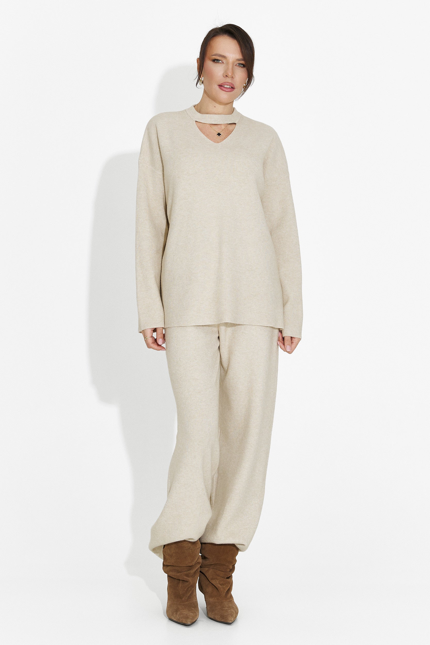 Bézs nadrágkosztüm Kania Bogas