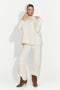 Laza bézs női öltöny Vencilie Bogastól