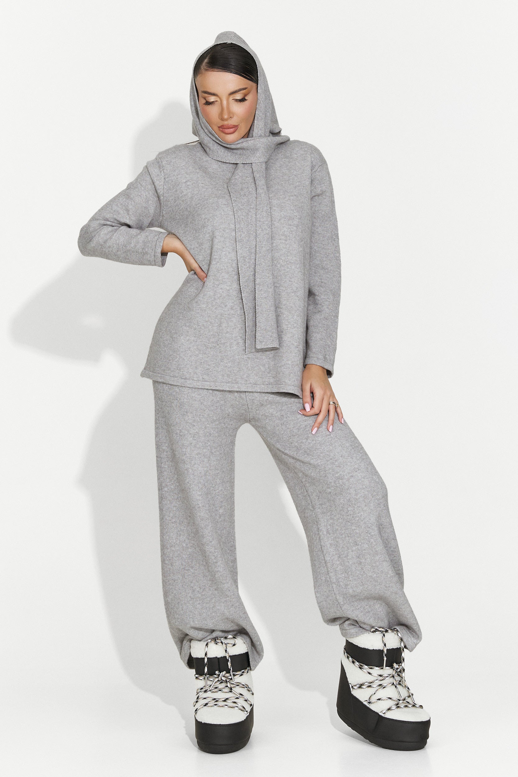 Vencilie Bogas laza szürke női öltöny