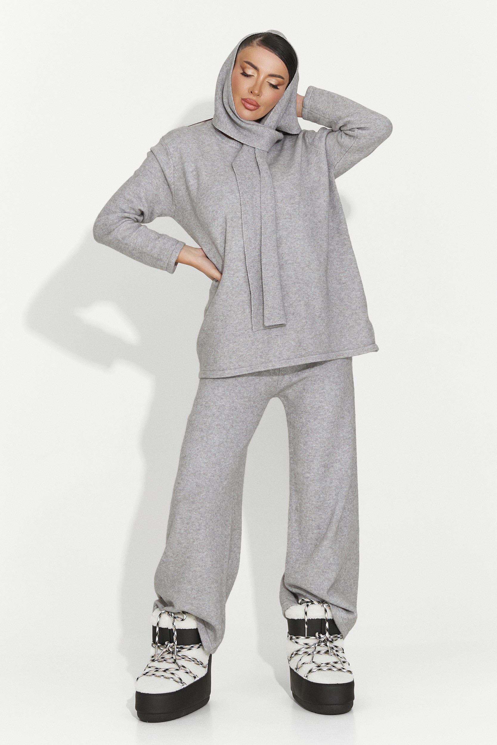 Vencilie Bogas laza szürke női öltöny