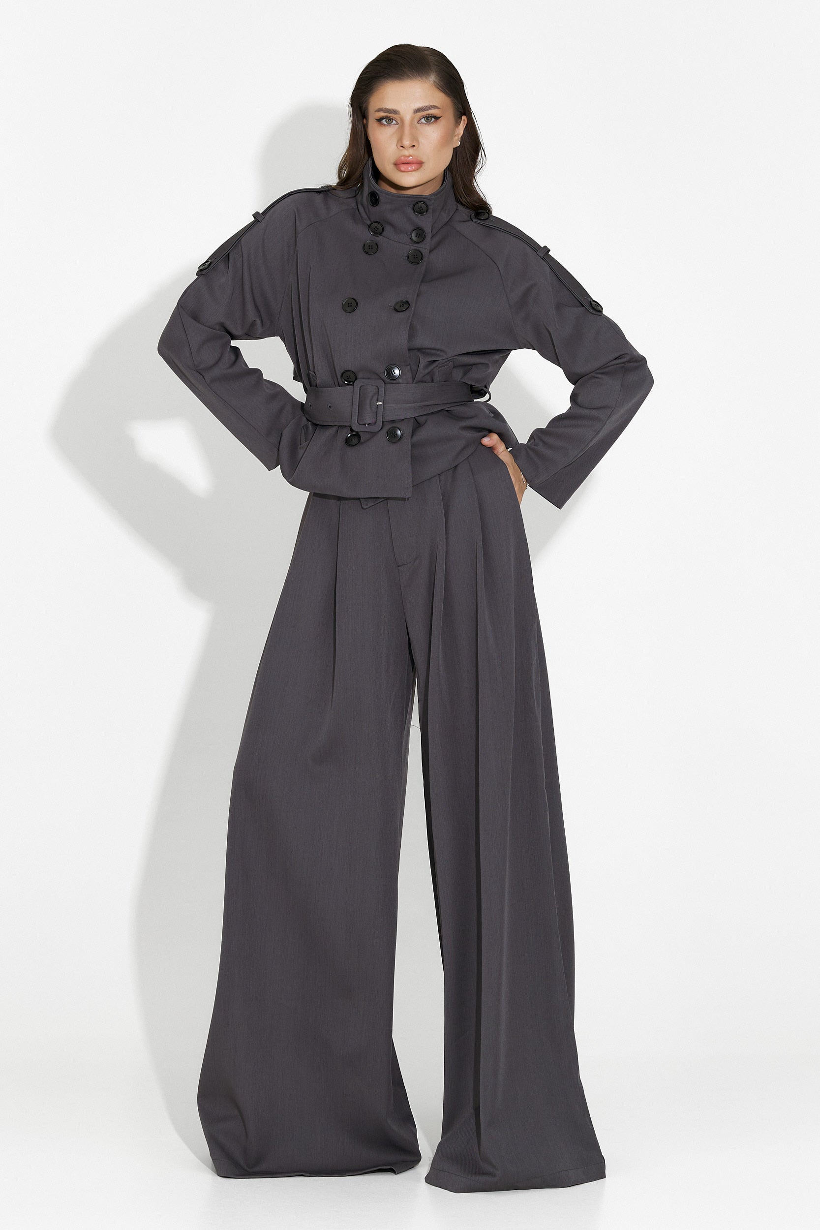 Elegáns szürke Belora Bogas női öltöny